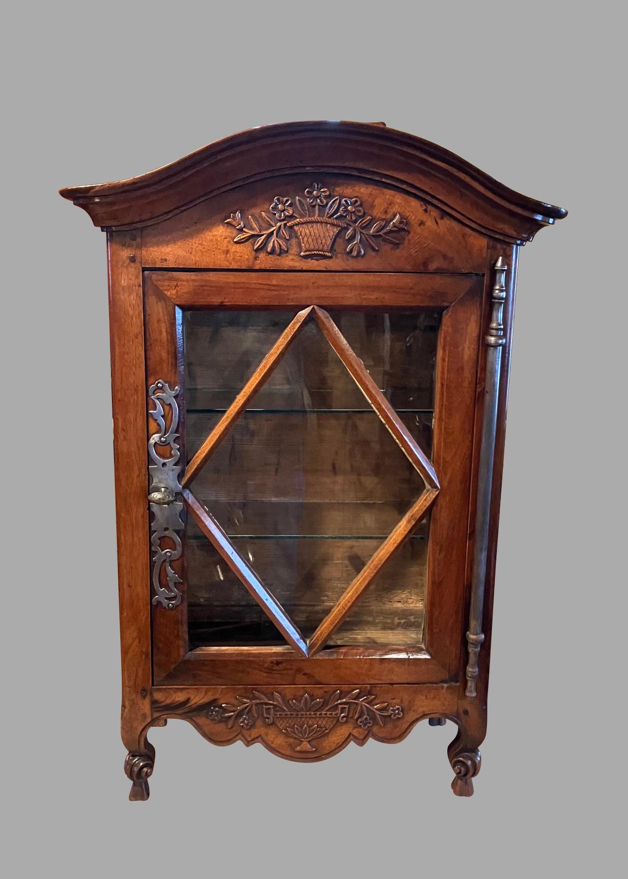 Small French Walnut Display Cabinet with Glass Door and Interior Shelves For Sale 8