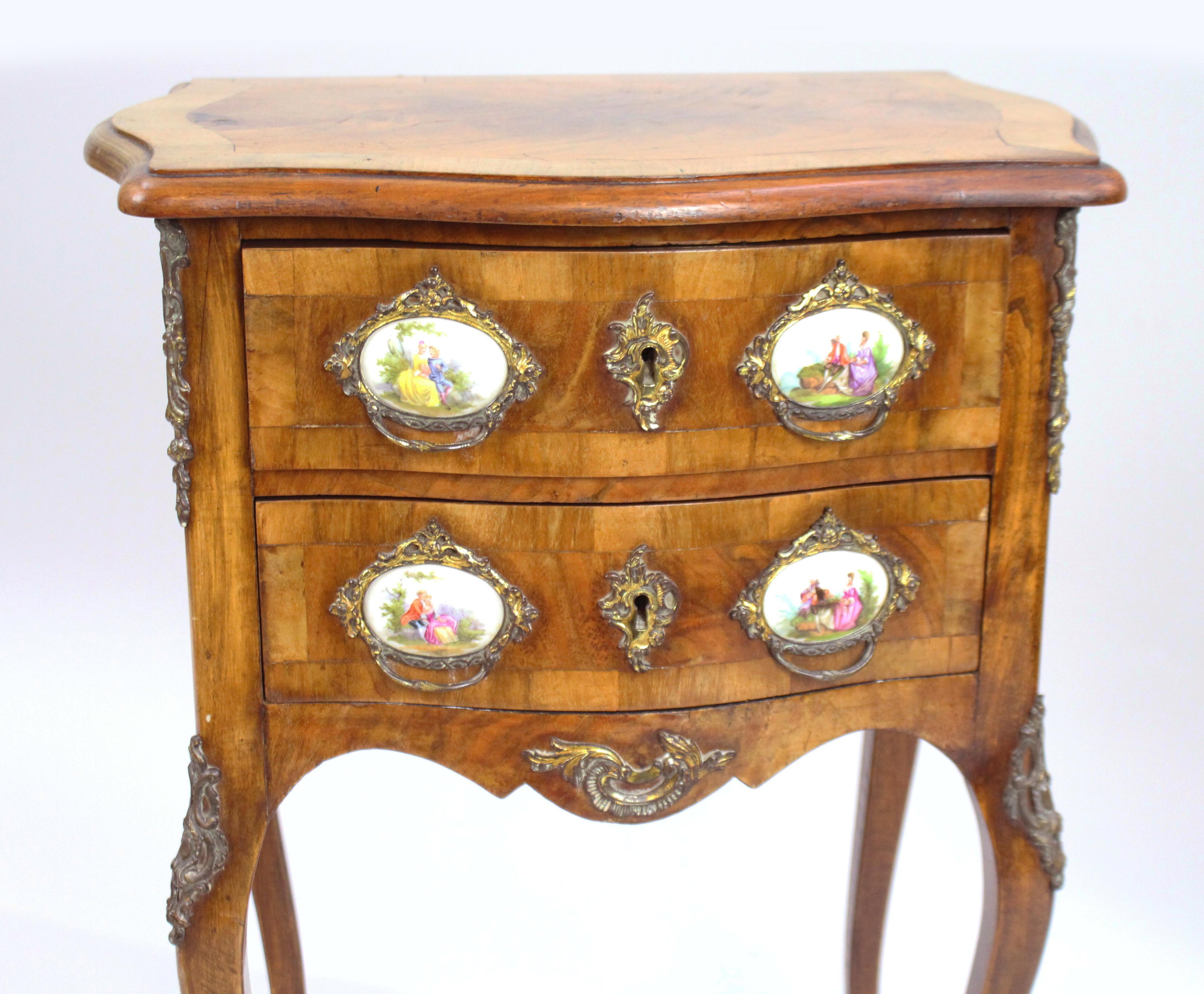 Small French Walnut Serpentine Commode with Sevres Plaques, circa 1880 For Sale 3