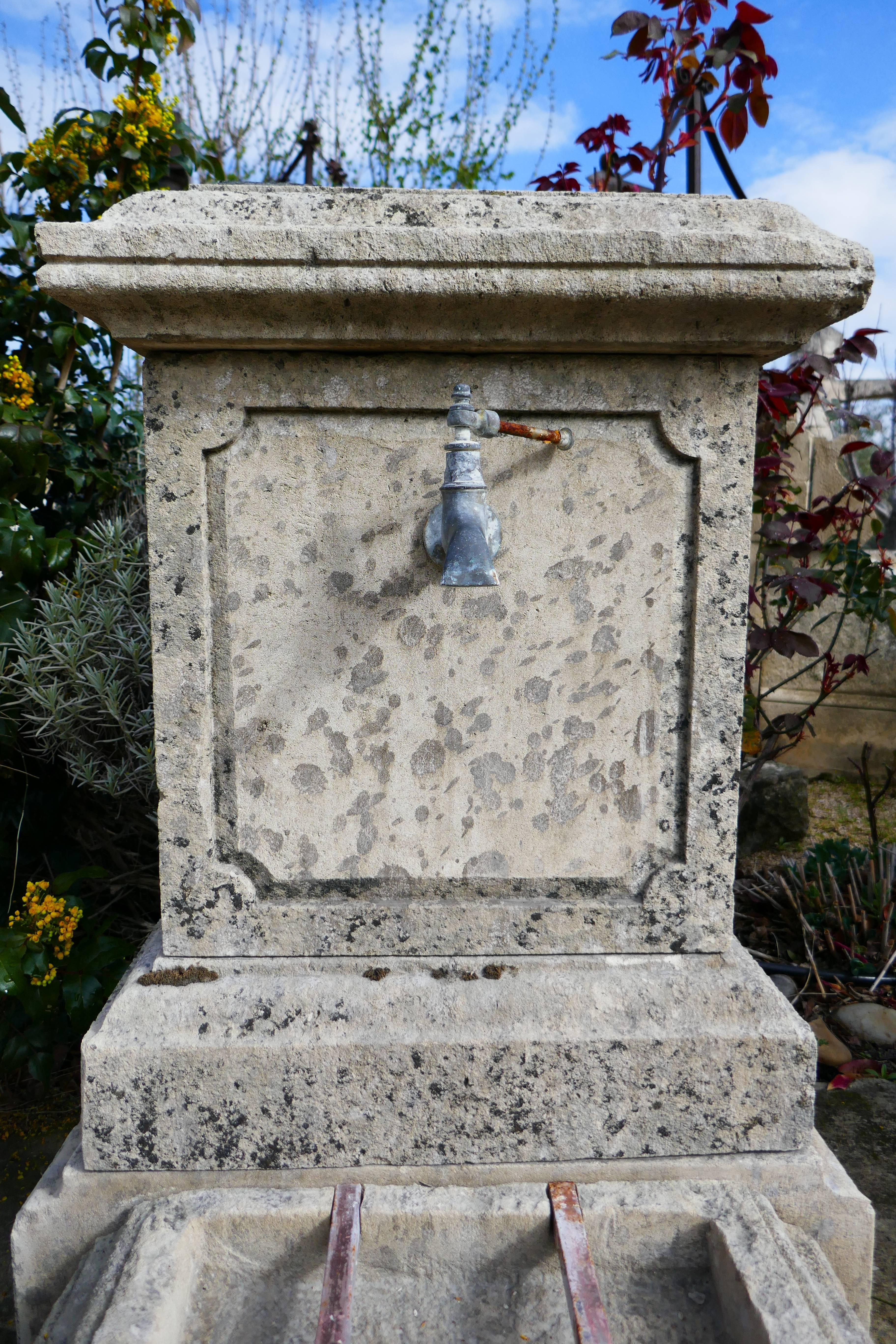 19th Century Small Garden Wall Fountain in Aged and Patinated Natural Limestone, Provence For Sale