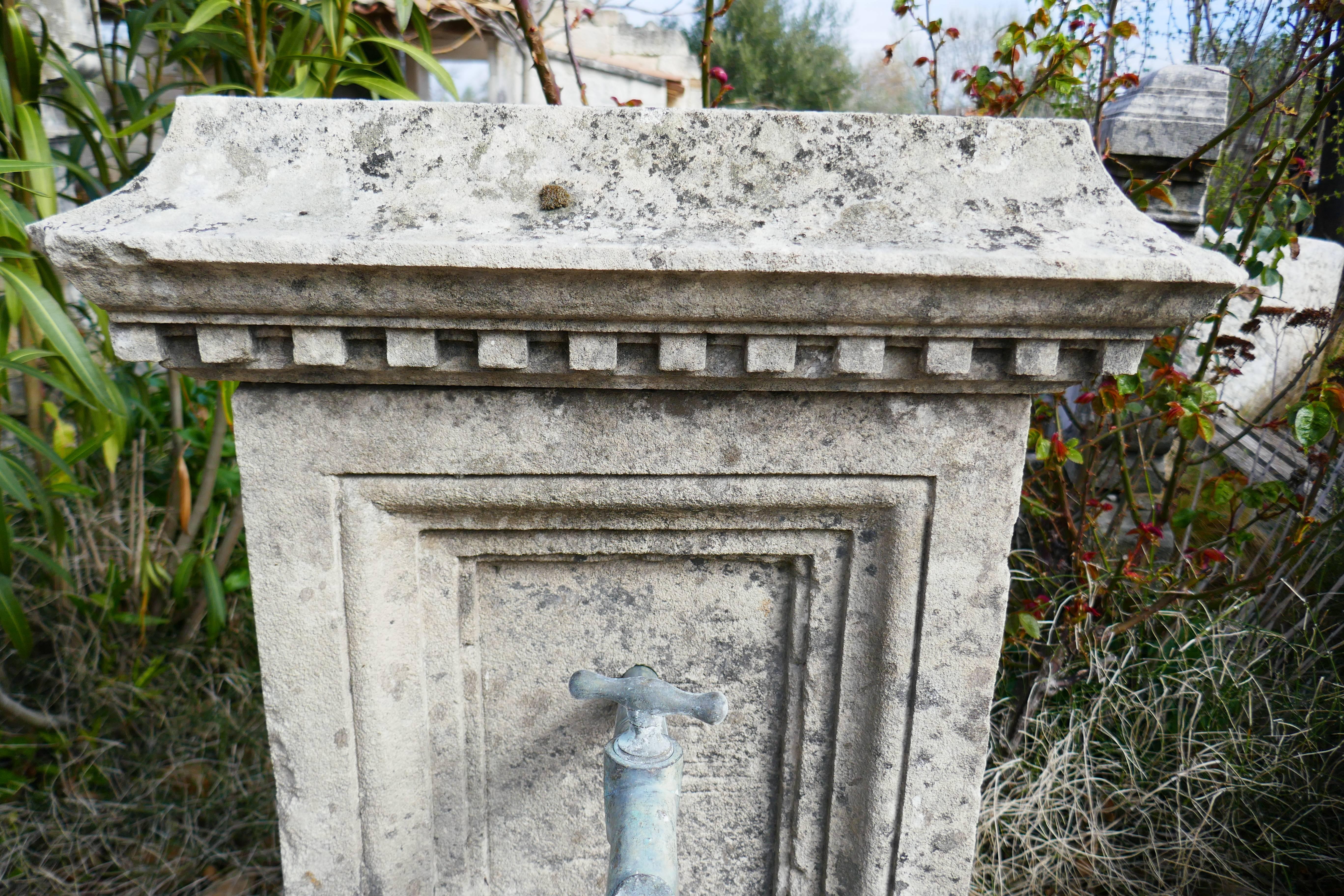Limestone Small Garden Wall Fountain with Hand-Sculpted Pediment in Aged Stone, Provence For Sale