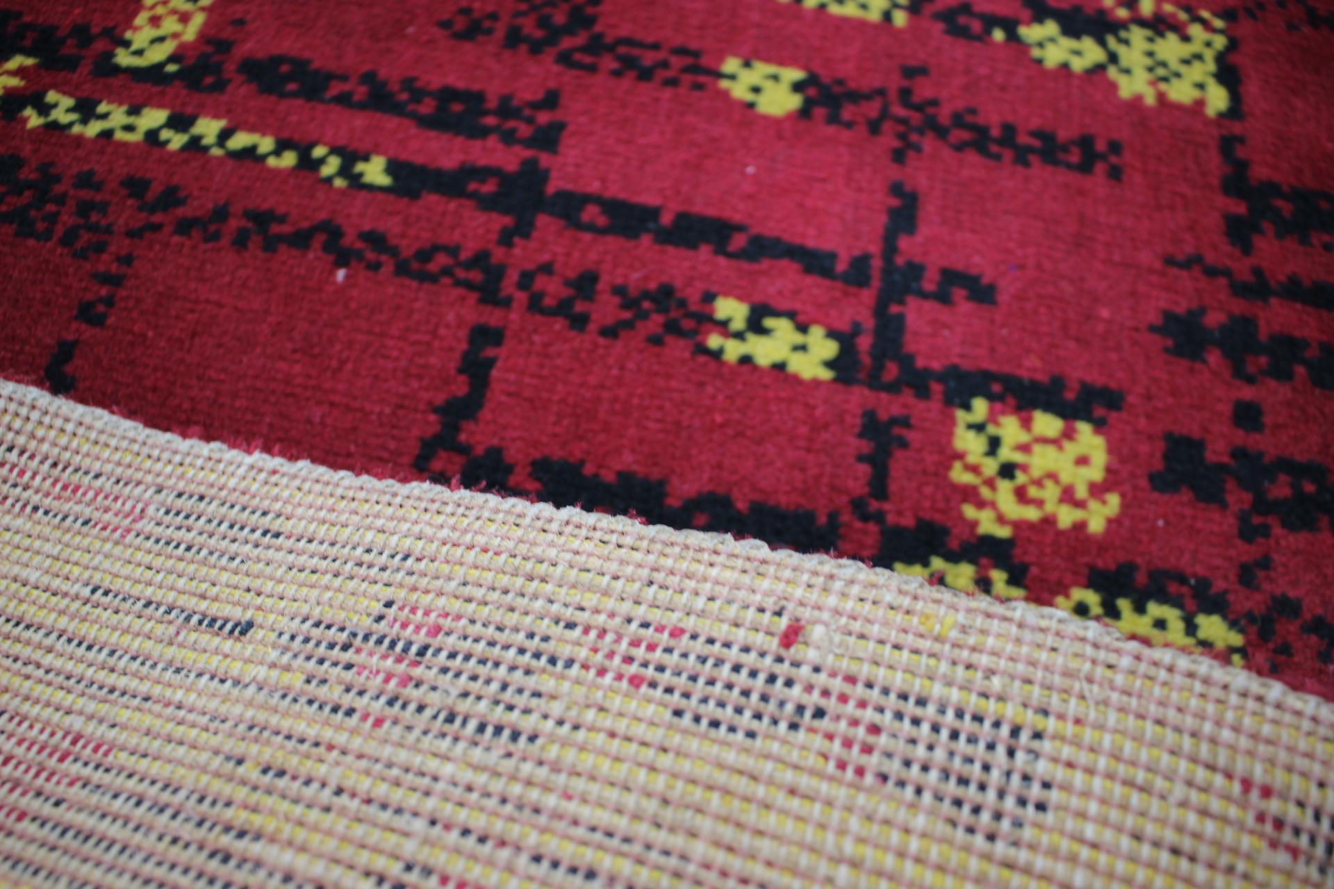 Geometrischer abstrakter Boucl-Teppich aus Wolle/Rug-1950er Jahre / Tschechoslowakei (Gewebt) im Angebot