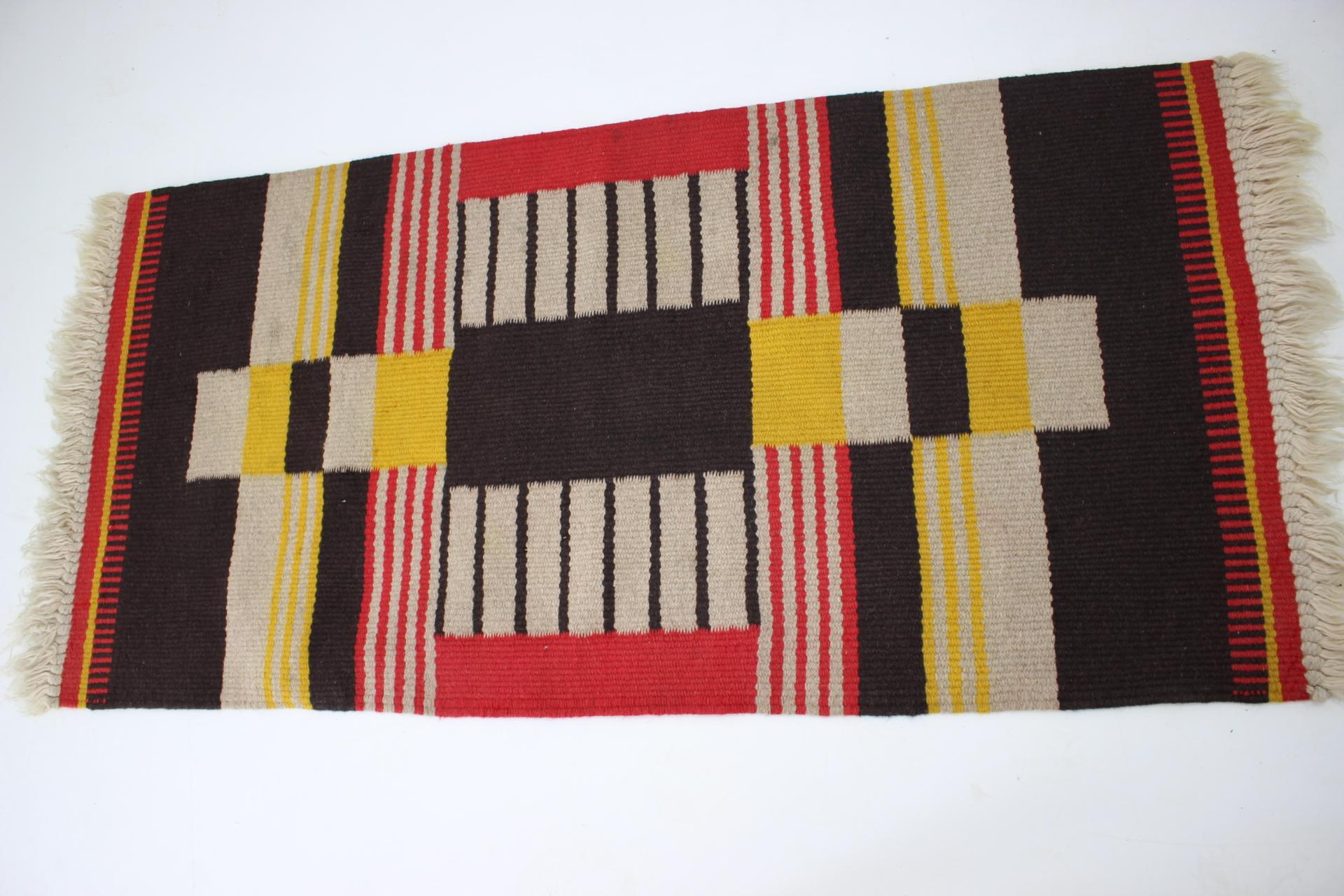 Mid-Century Modern Small Geometric Wool Kilim Carpet Designed by Antonin Kybal, 1940s For Sale