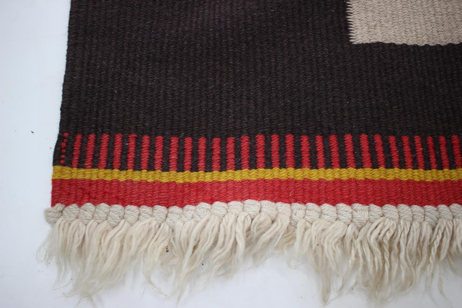 Small Geometric Wool Kilim Carpet Designed by Antonin Kybal, 1940s In Good Condition For Sale In Praha, CZ