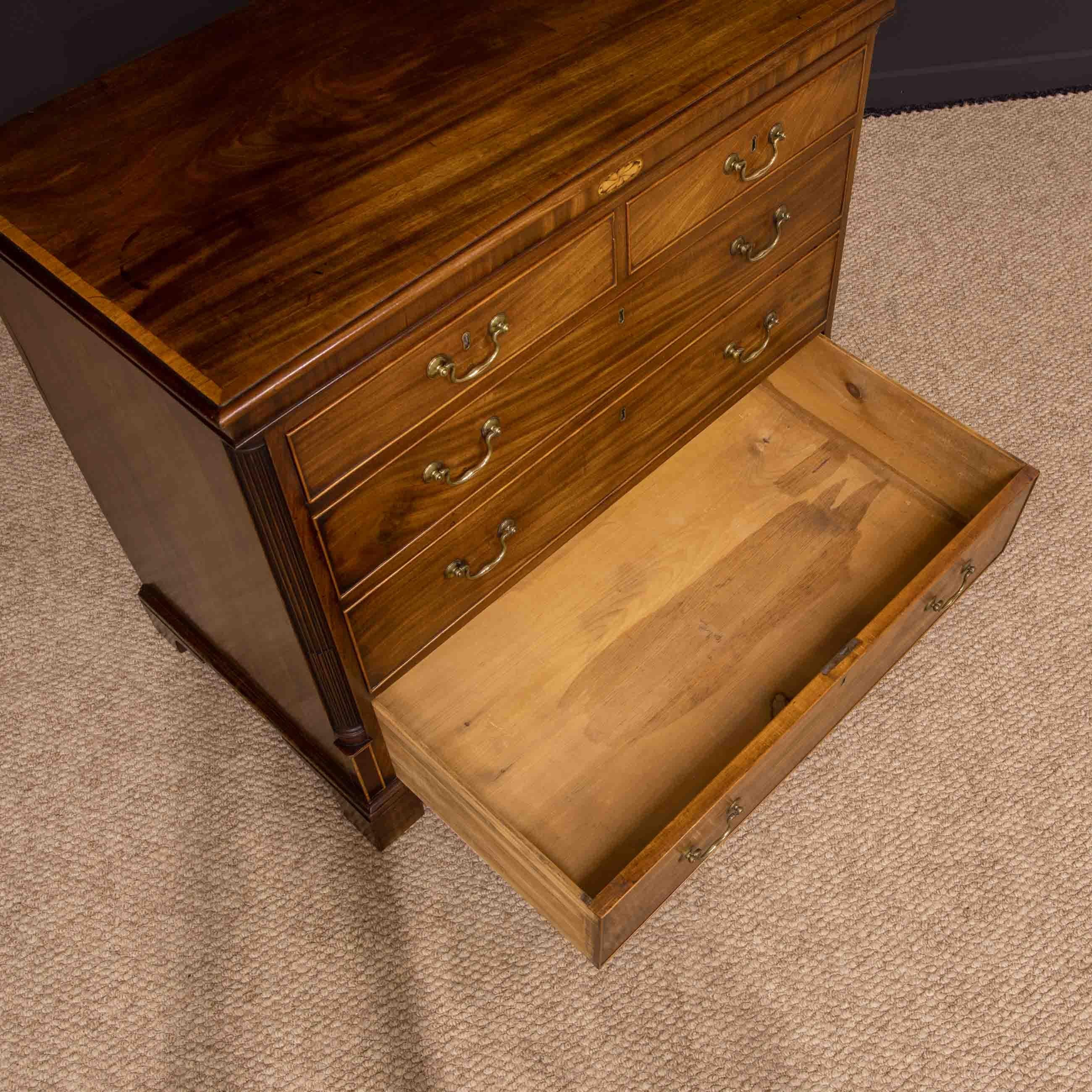 Small George 3rd Mahogany Chest of Drawers For Sale 4
