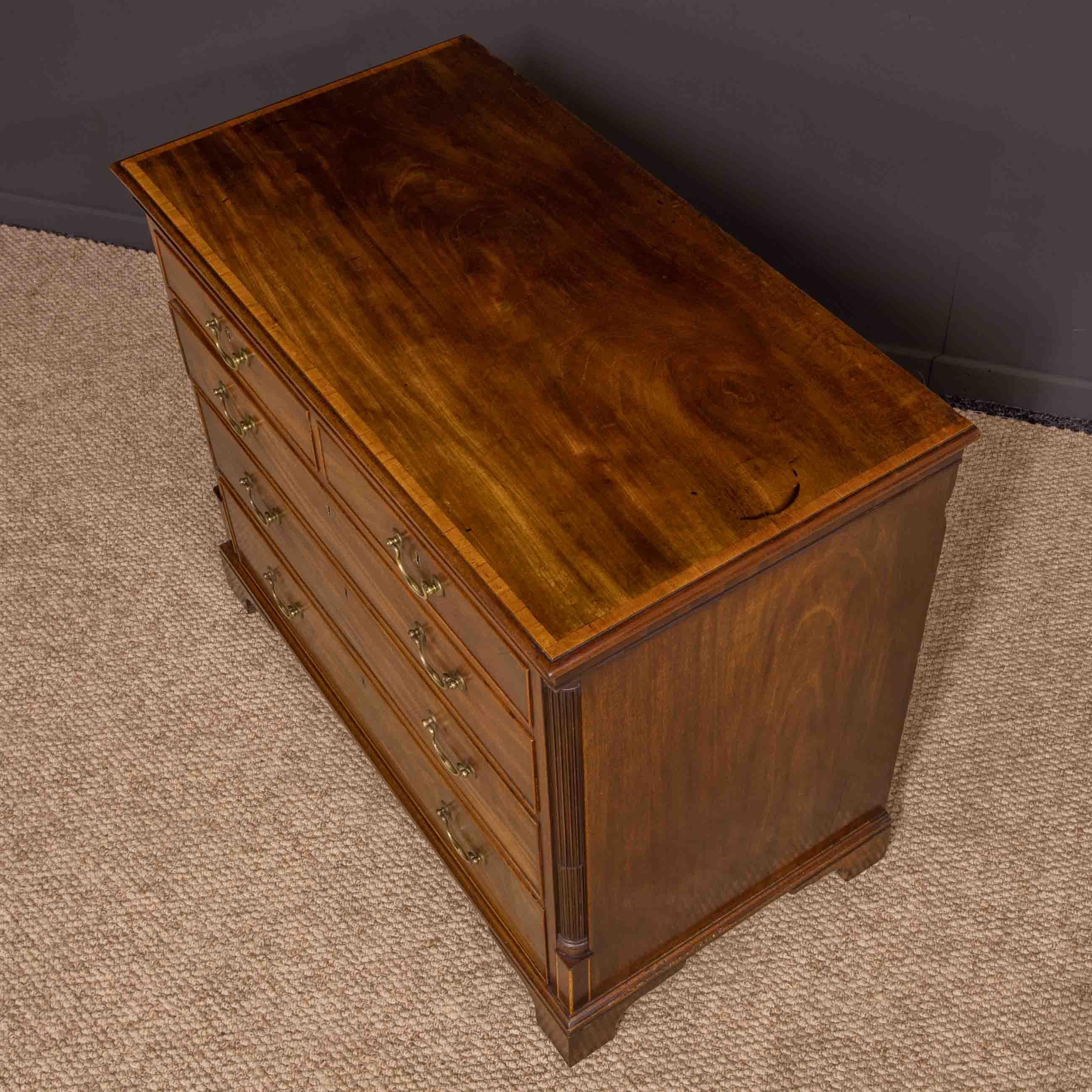 Small George 3rd Mahogany Chest of Drawers For Sale 5