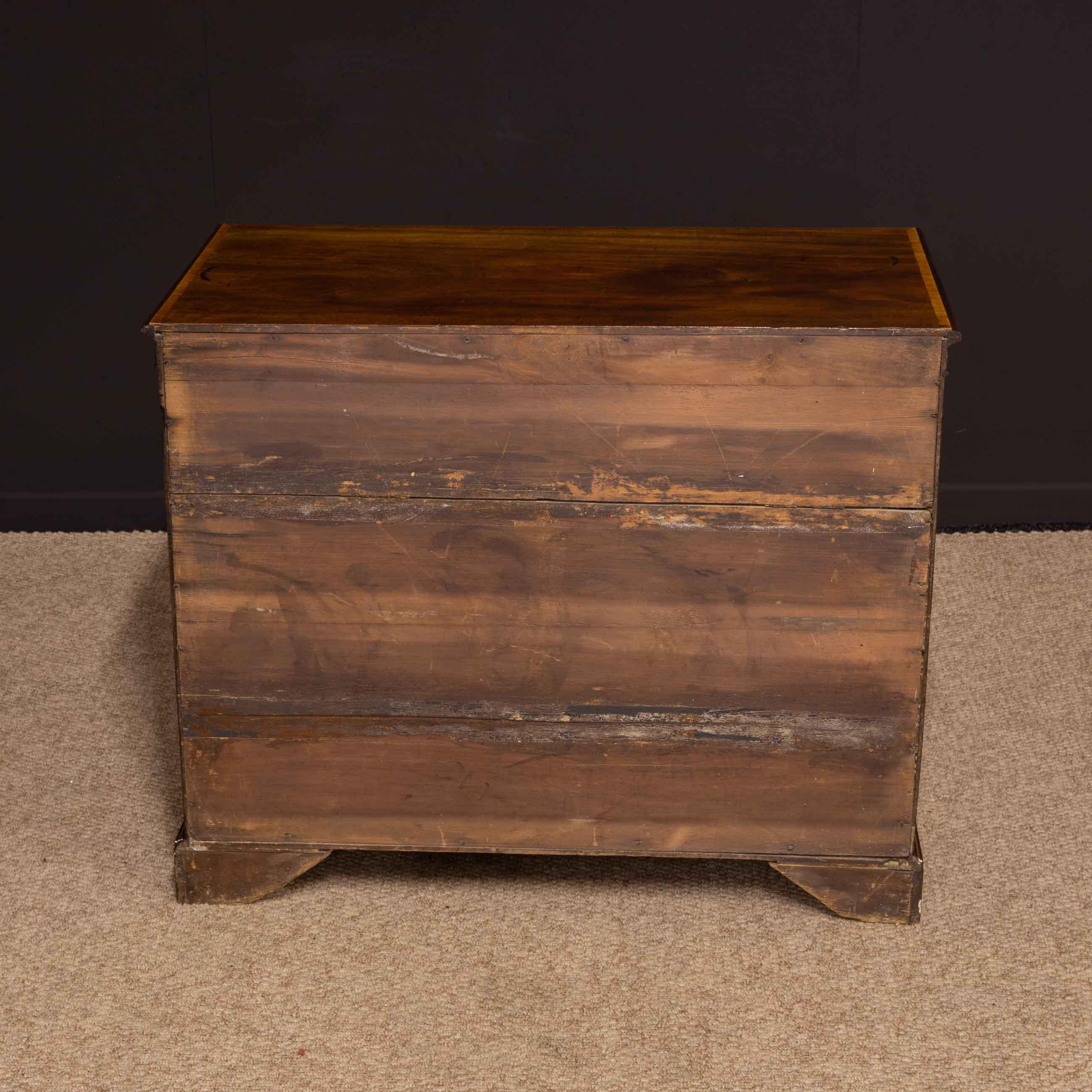 Small George 3rd Mahogany Chest of Drawers For Sale 6