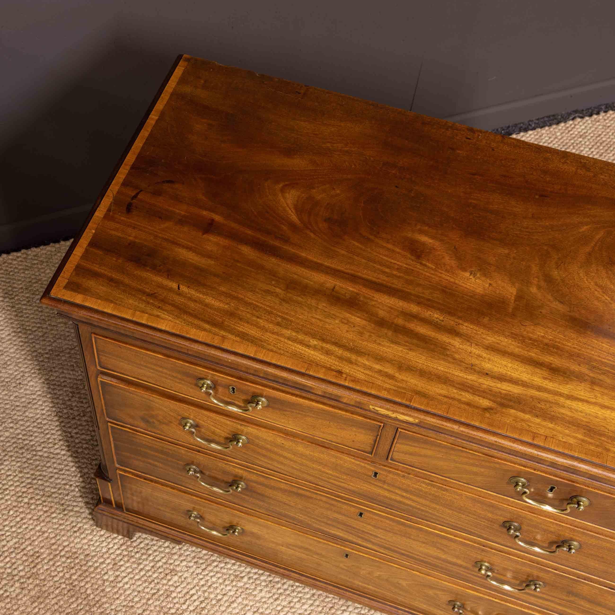 George III Small George 3rd Mahogany Chest of Drawers For Sale