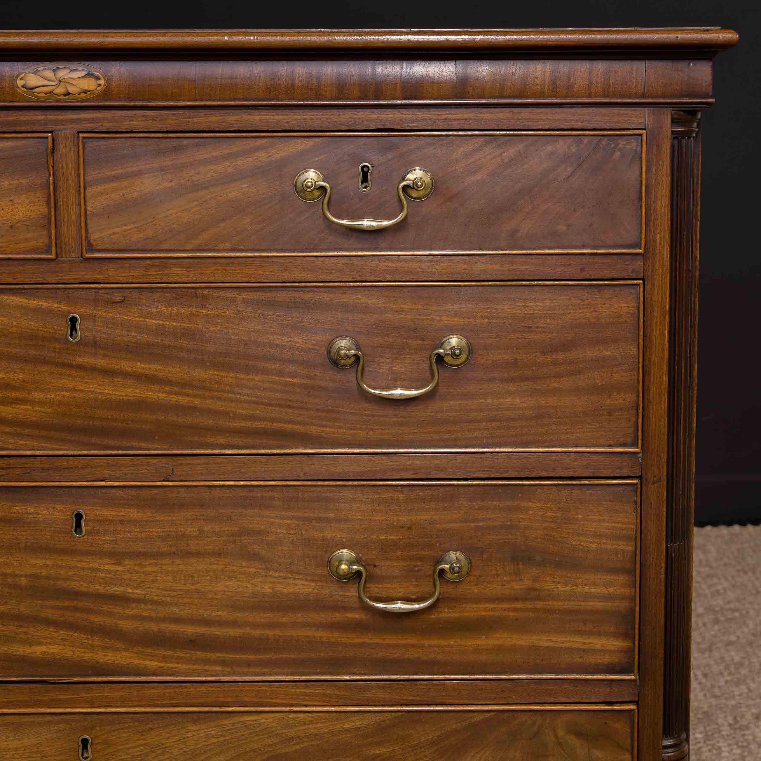 Small George 3rd Mahogany Chest of Drawers In Good Condition For Sale In Manchester, GB