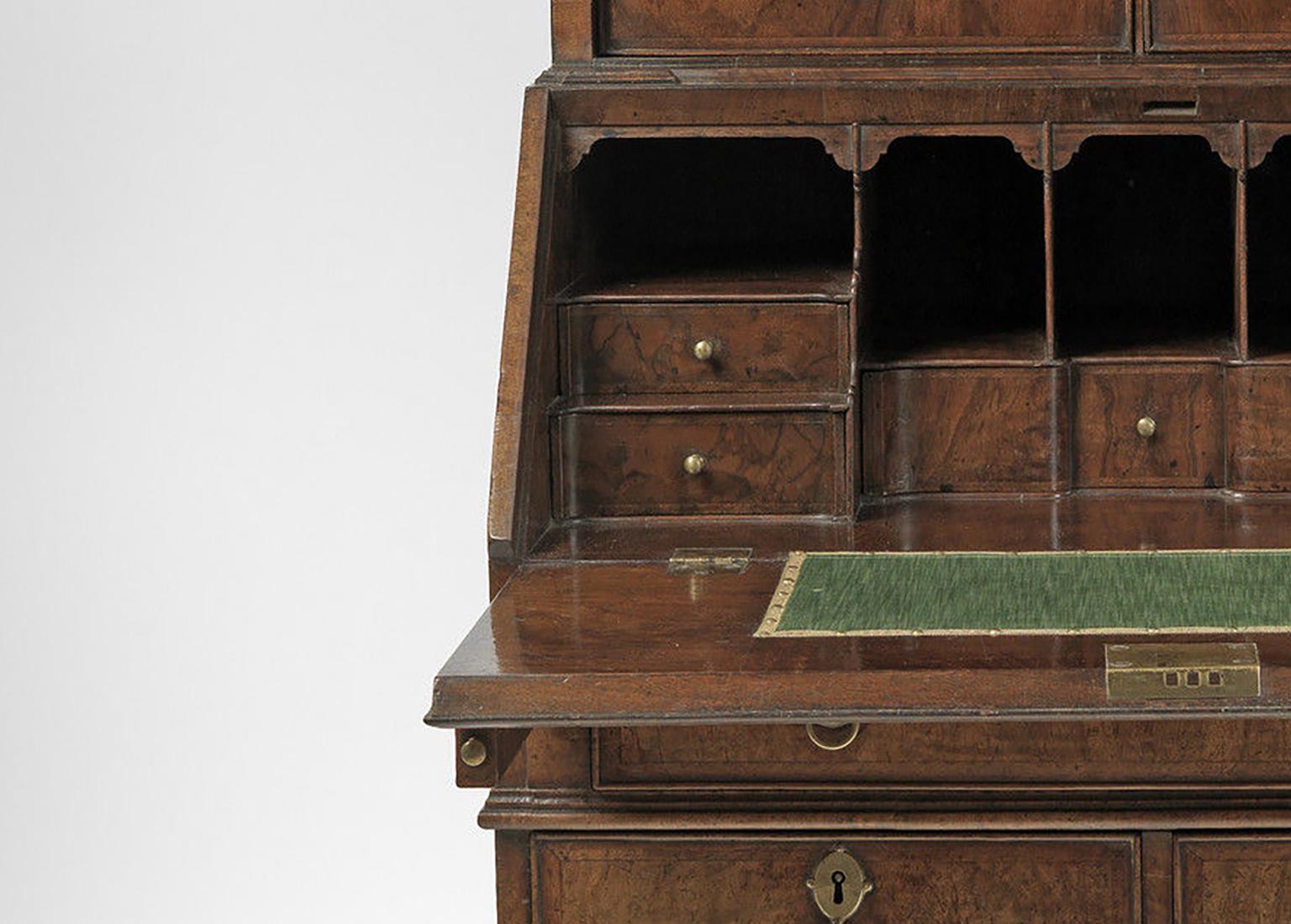 Small George I Walnut Bureau Bookcase In Good Condition For Sale In London, Middlesex