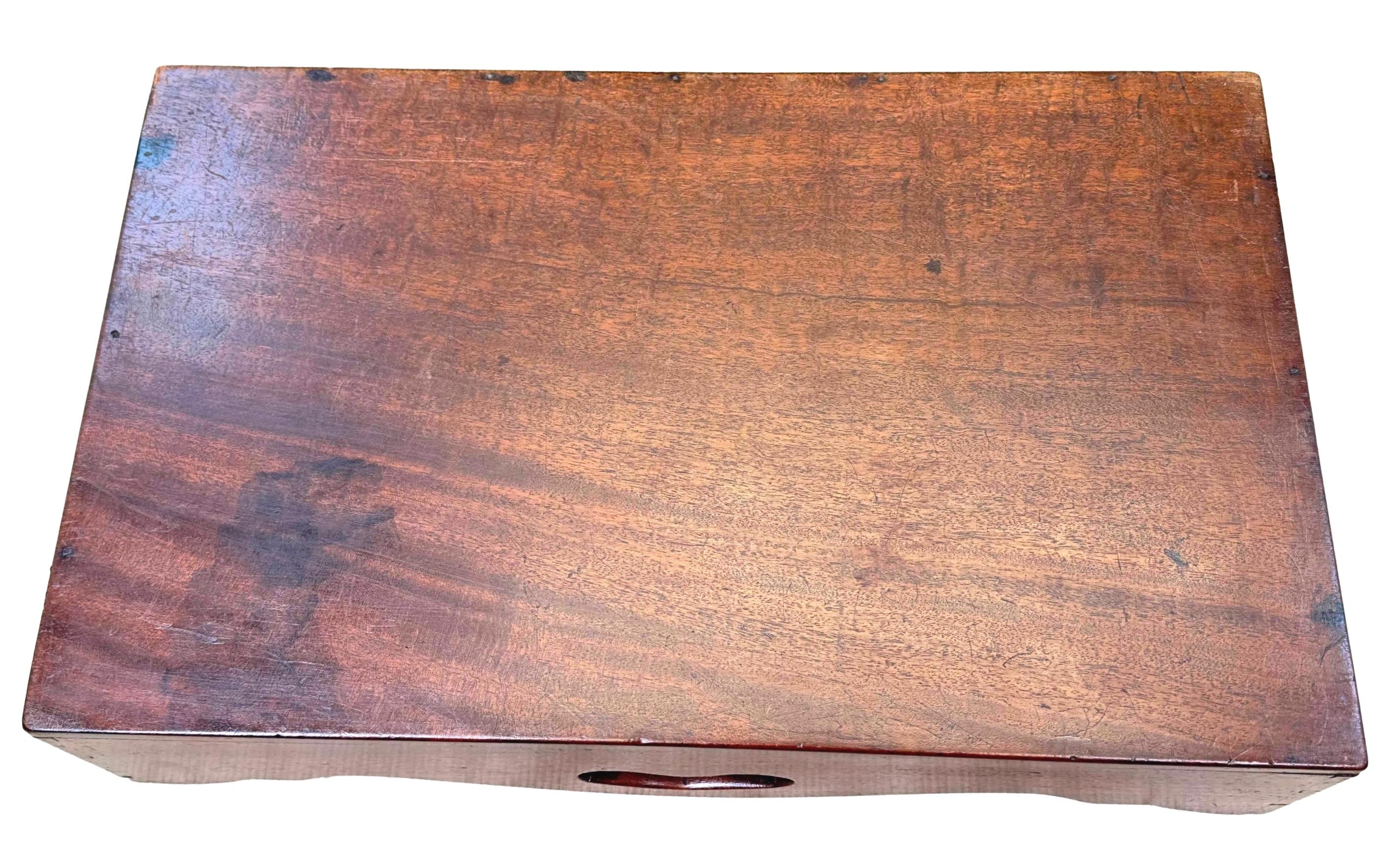Small Georgian Mahogany Butlers Tray on Stand For Sale 4