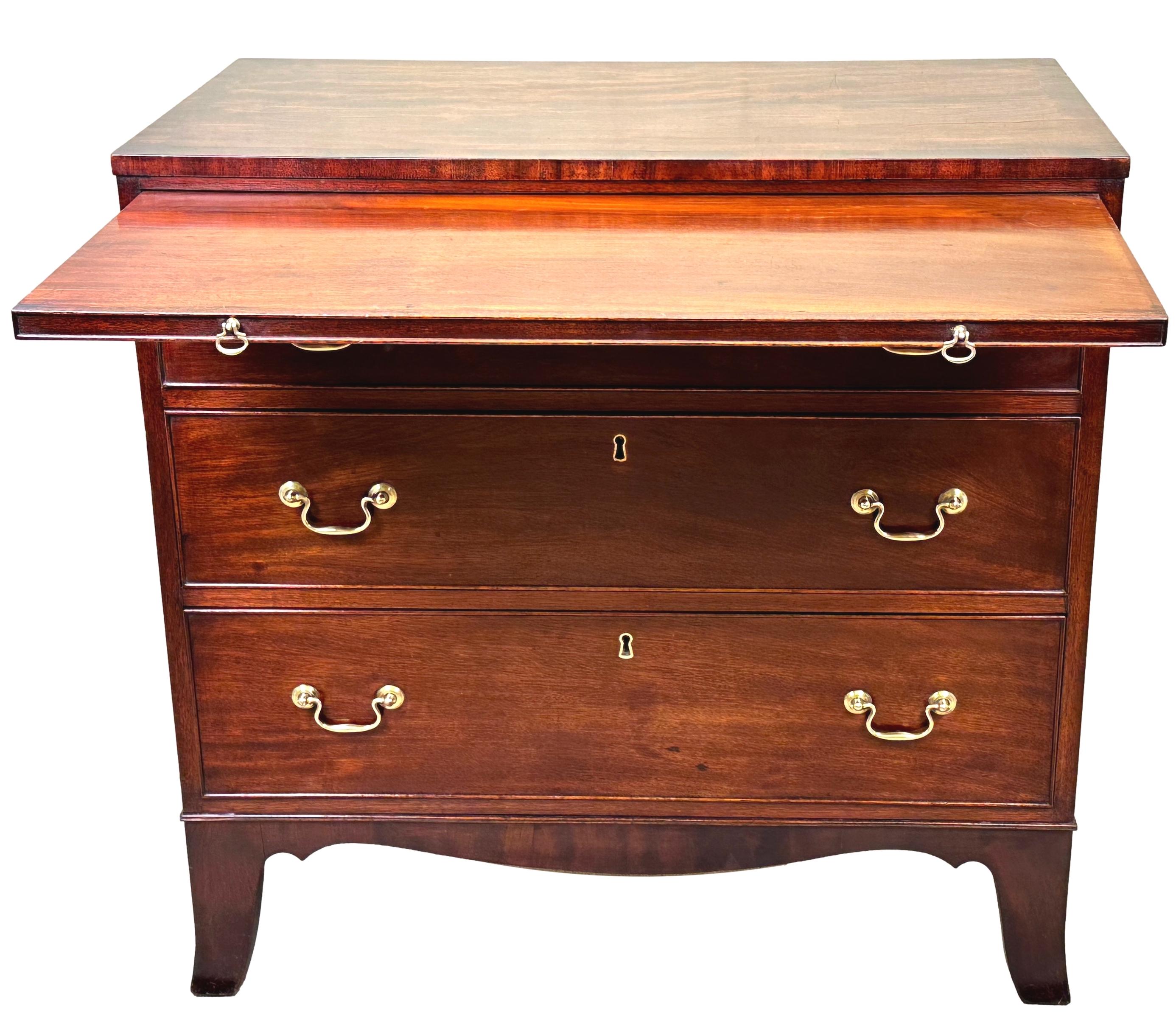 19th Century Small Georgian Mahogany Chest Of Drawers For Sale