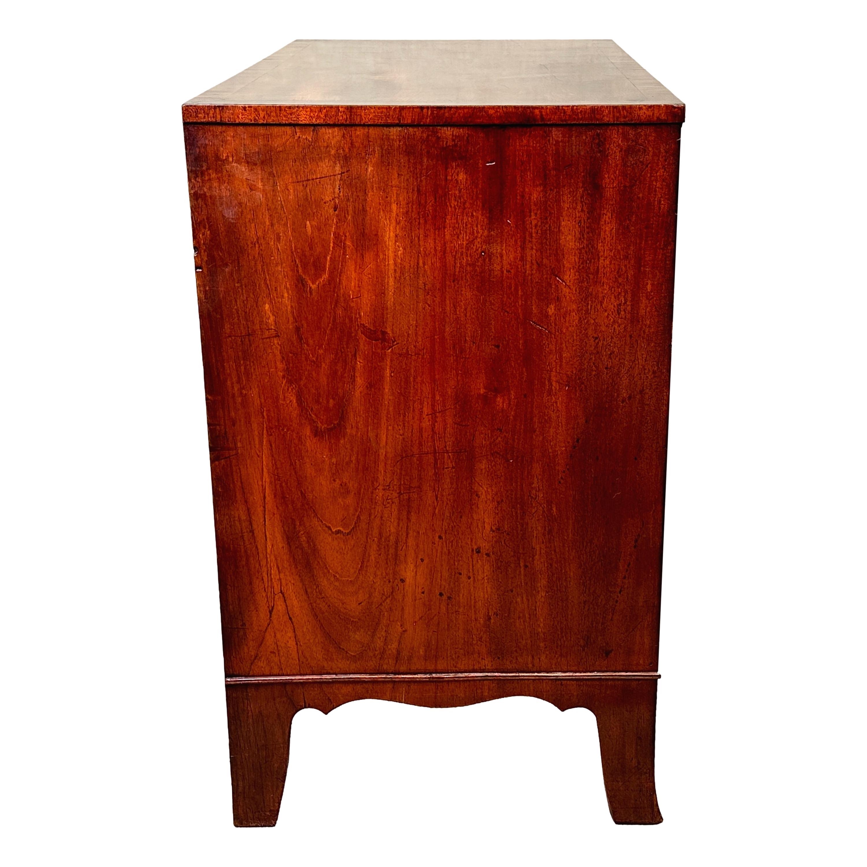 Small Georgian Mahogany Chest Of Drawers For Sale 3