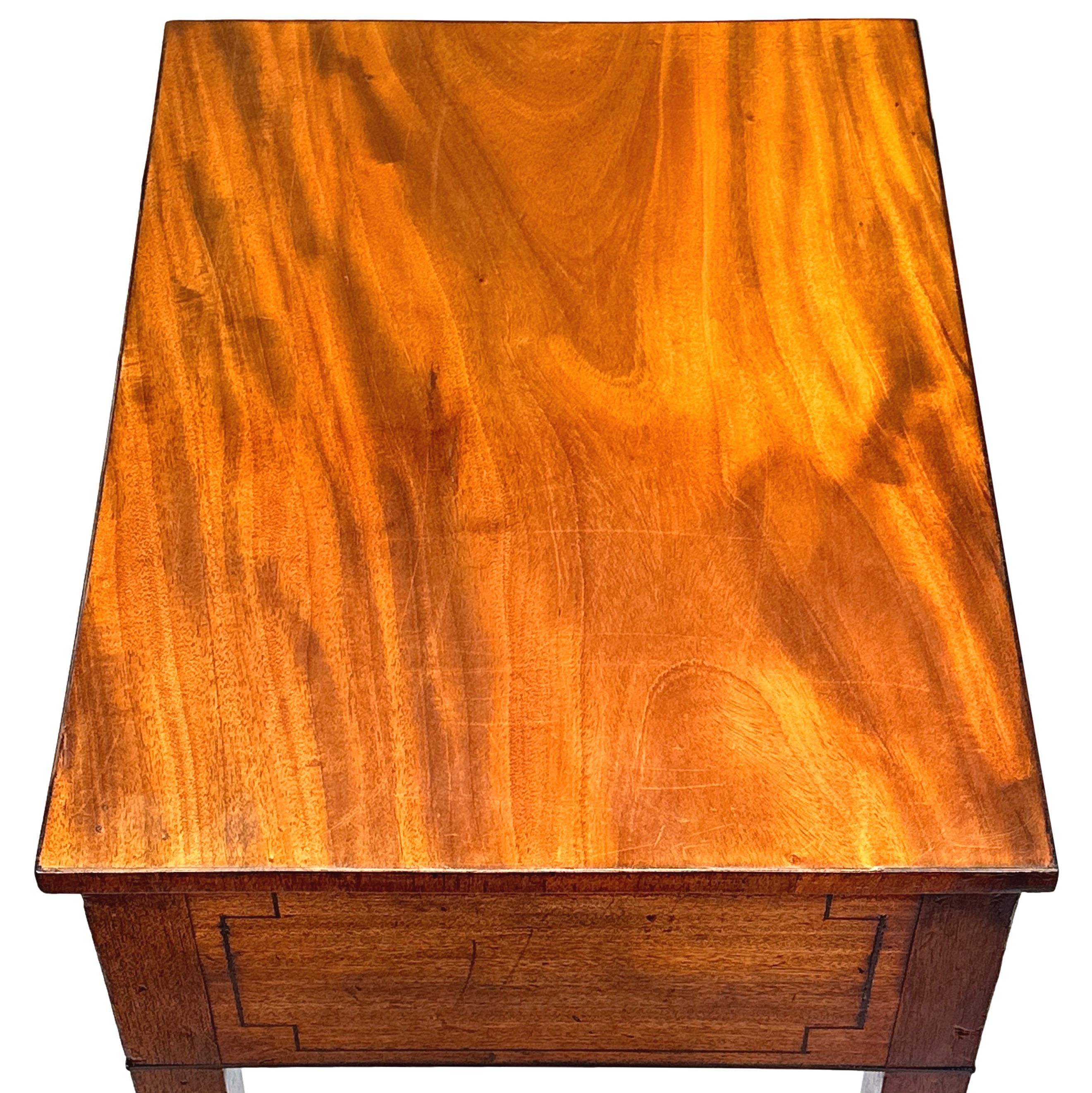 Small Georgian Mahogany Lamp Table 1