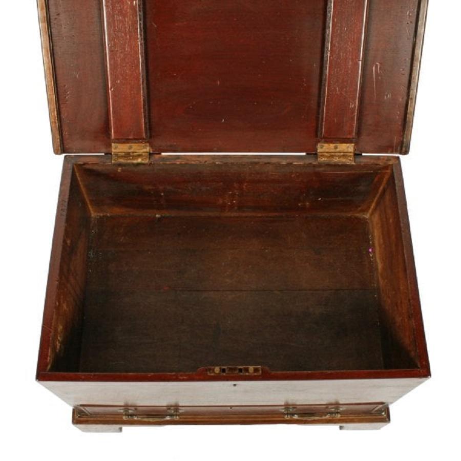 Small Georgian Style Box, 19th Century In Good Condition For Sale In London, GB