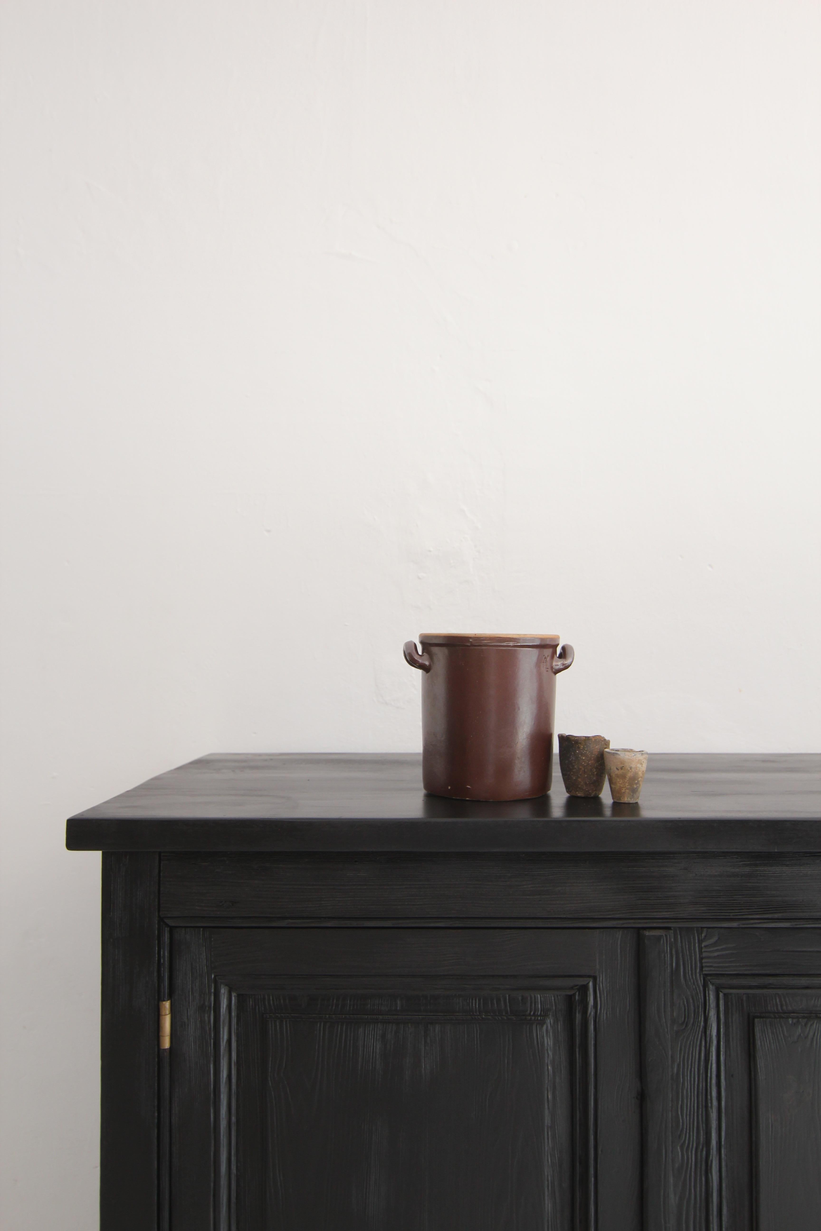 Tedesco Piccolo vaso tedesco in gres marrone in vendita