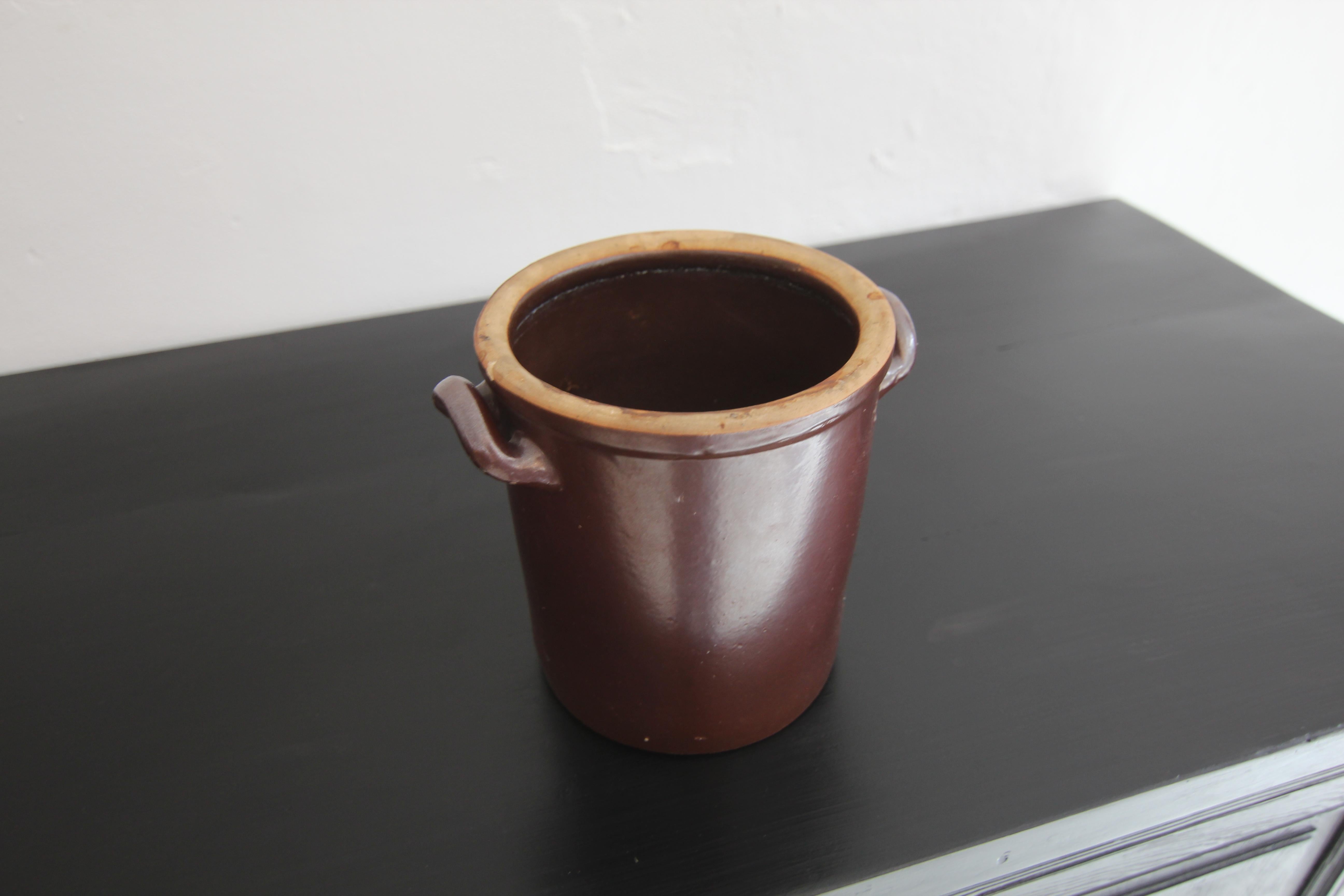 Grès porcellanato Piccolo vaso tedesco in gres marrone in vendita