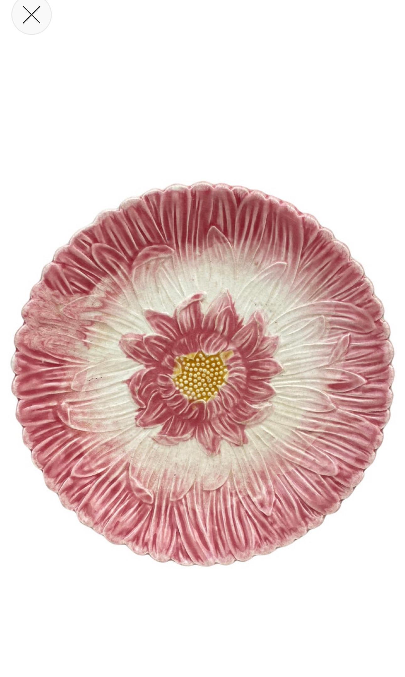 Small German Majolica Daisy Plate Circa 1900 in vendita 1