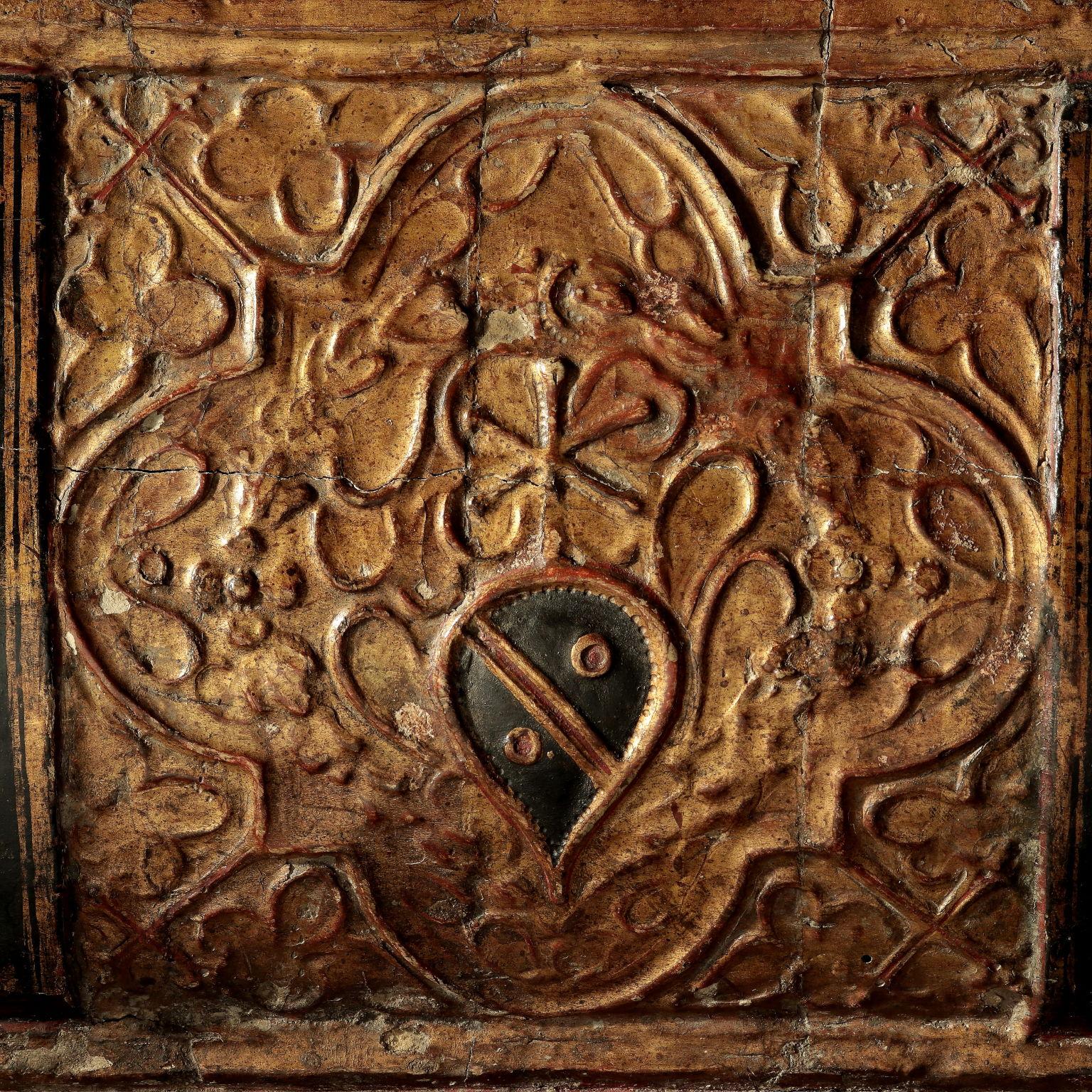 Pequeña Caja Dorada Madera Grabada y Pintada Venecia Italia S. XVI Familia Belloni Otro en venta