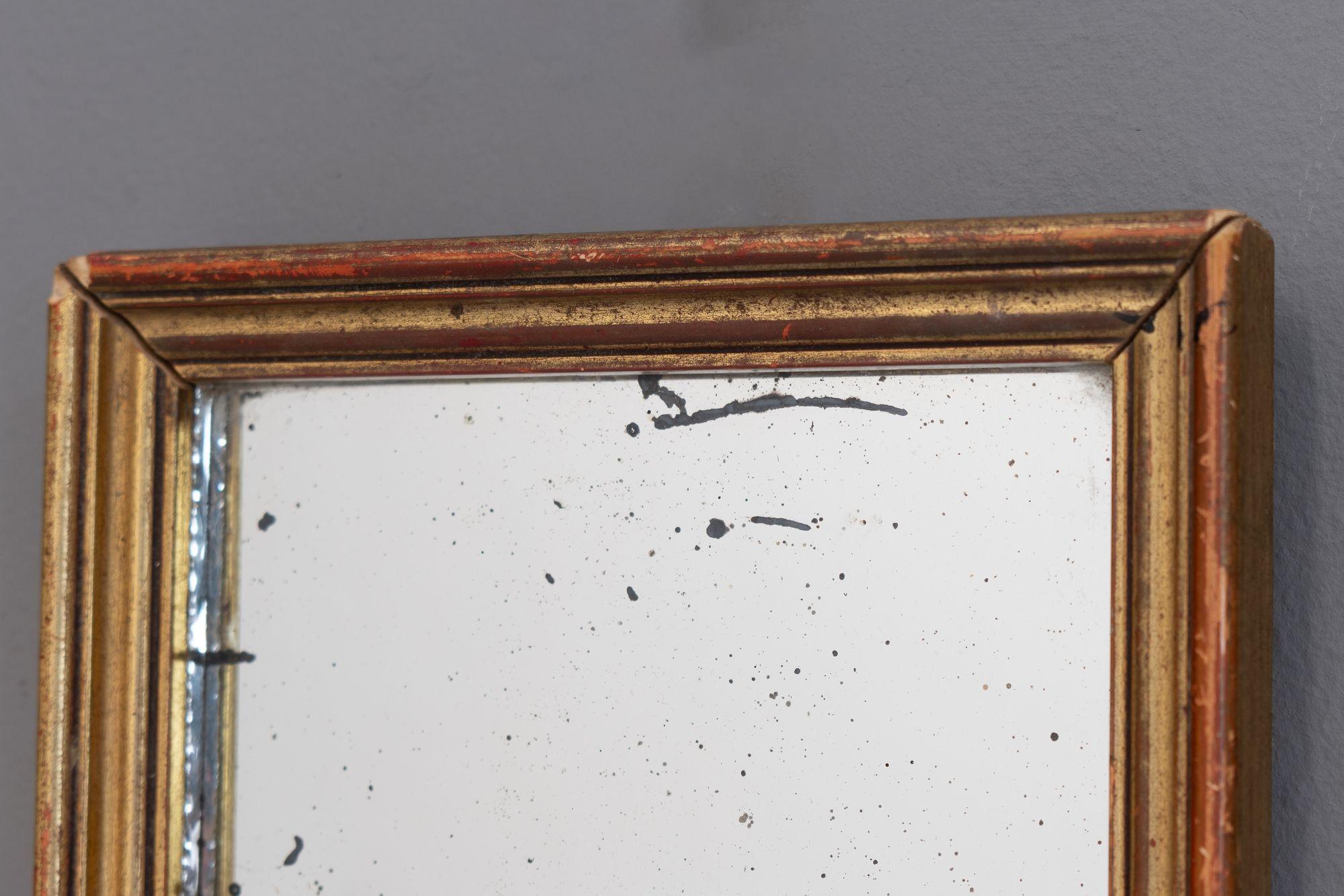 Small Gilded Mirror In condizioni buone in vendita a London, England