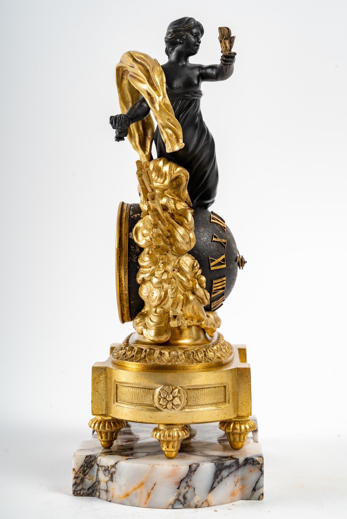 Small Gilt Bronze and Patinated Bronze Clock, 19th Century 2