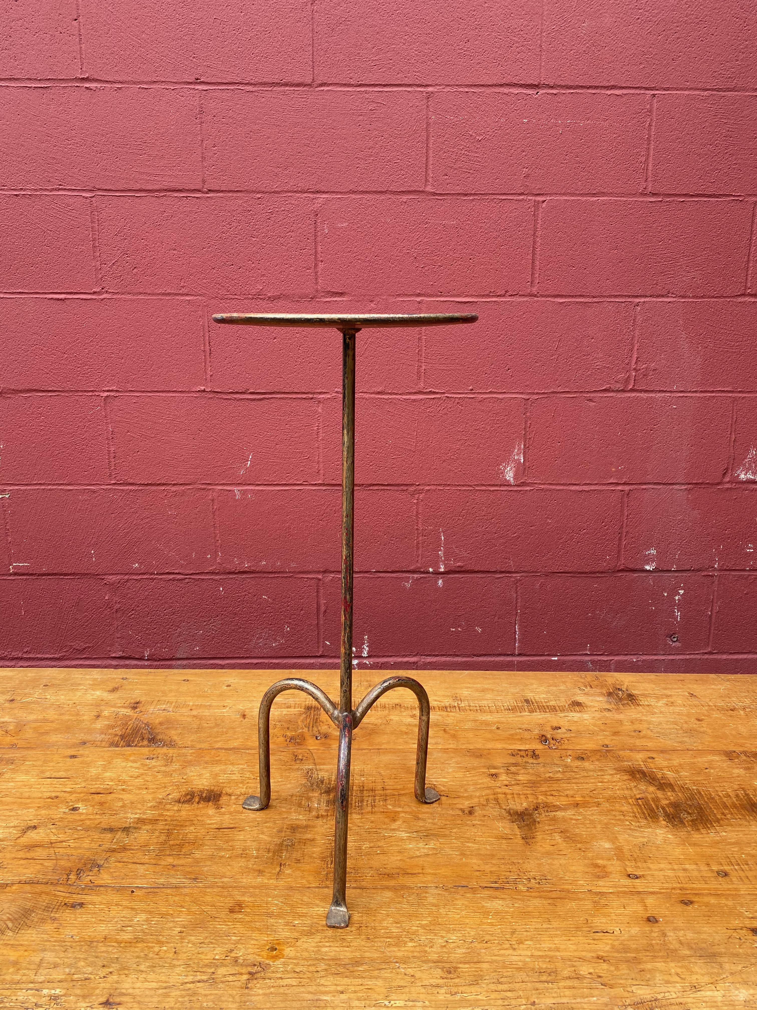 Small Gilt Iron Drinks Table In Good Condition In Buchanan, NY
