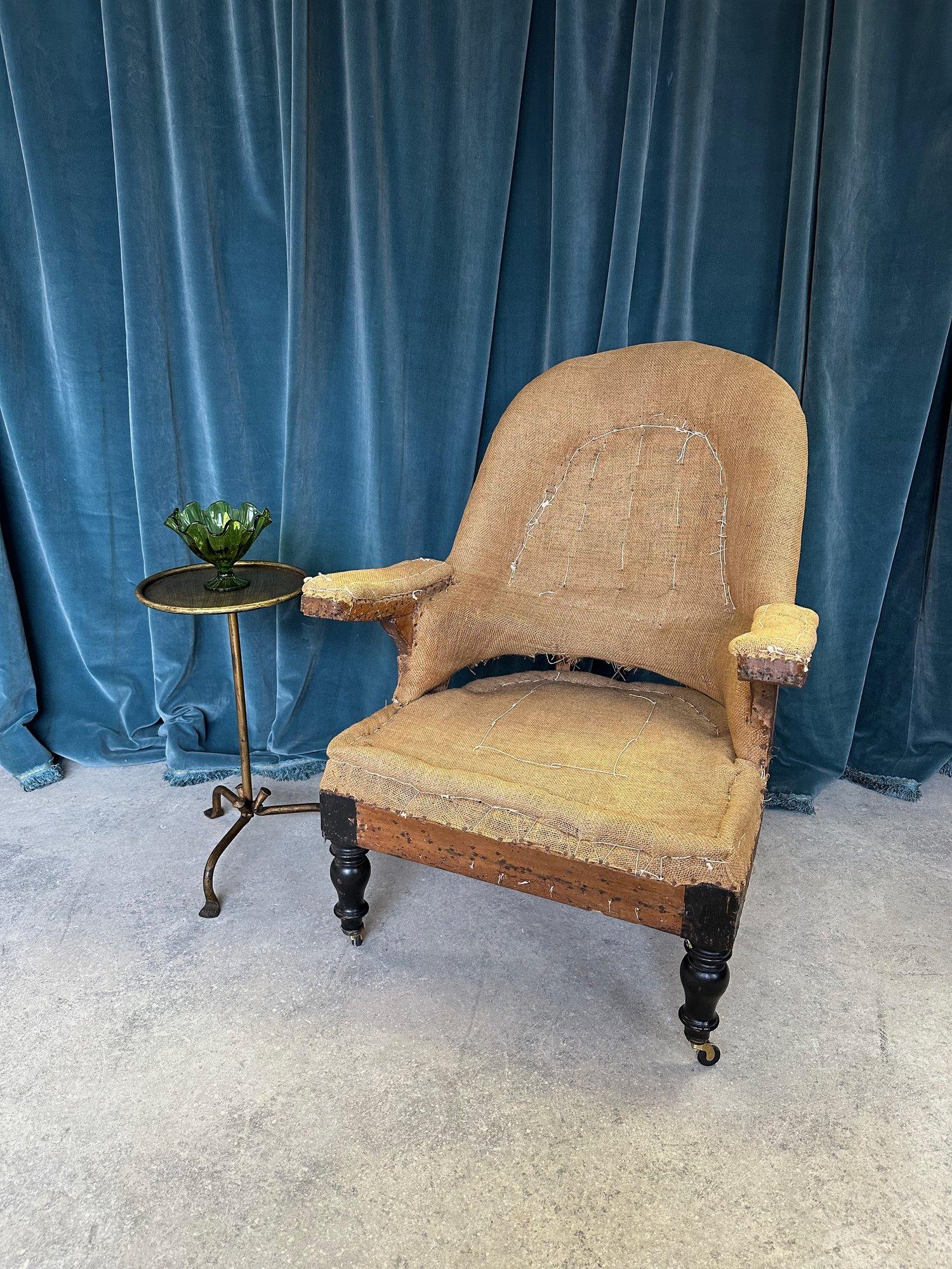 Mid-Century Modern Small Gilt Iron Drinks Table on a Curved Tripod Base For Sale