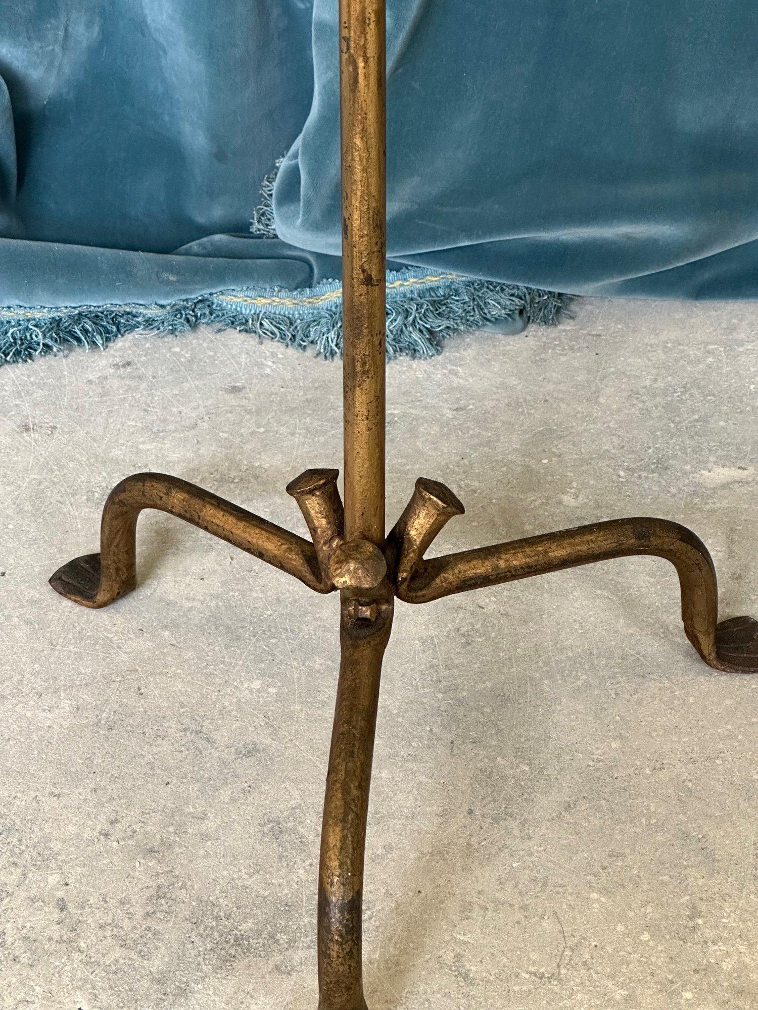Small Gilt Iron Drinks Table on a Curved Tripod Base In Good Condition For Sale In Buchanan, NY