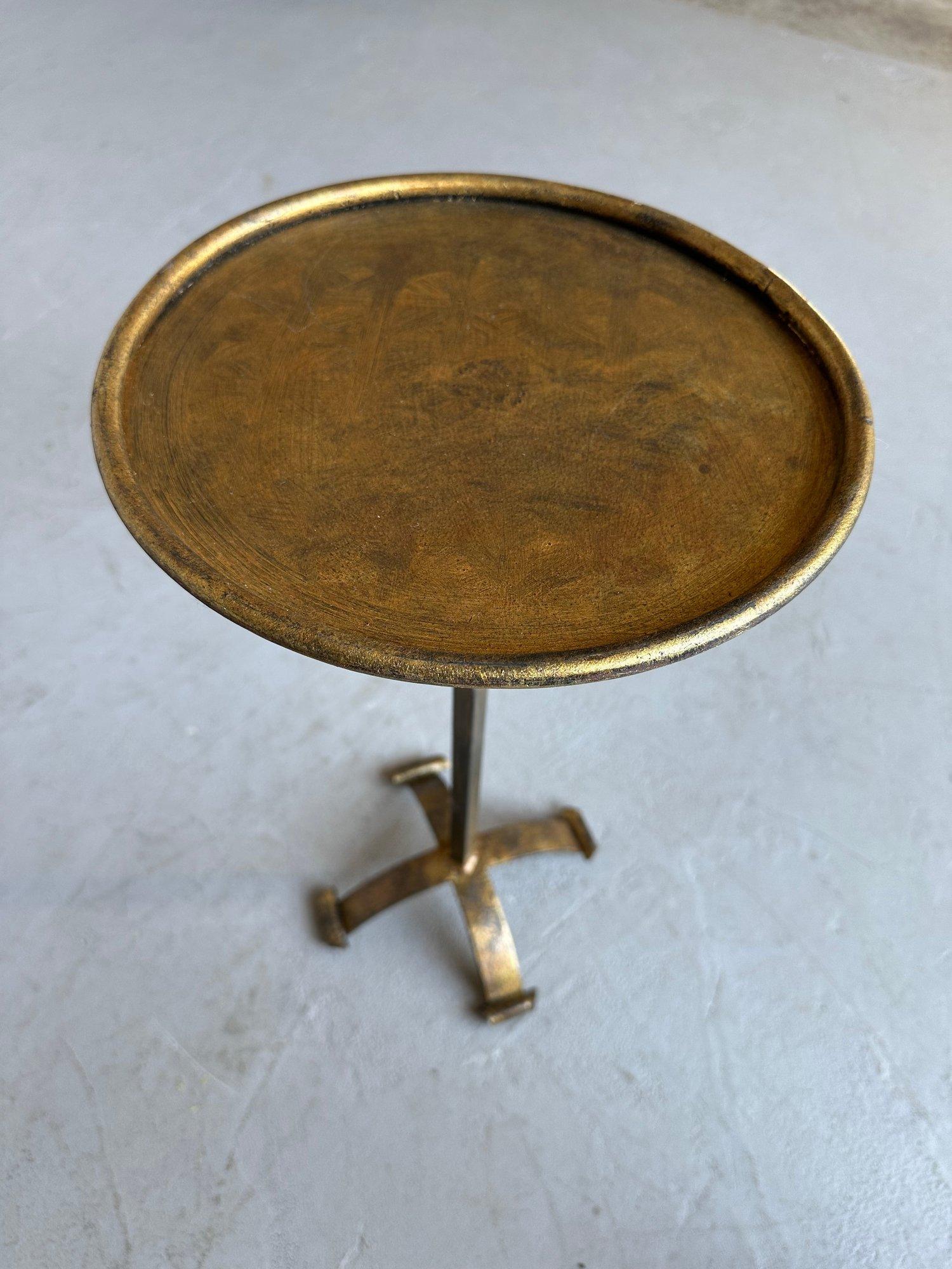 Small Gilt Iron Drinks Table on a Four Footed Base For Sale 3