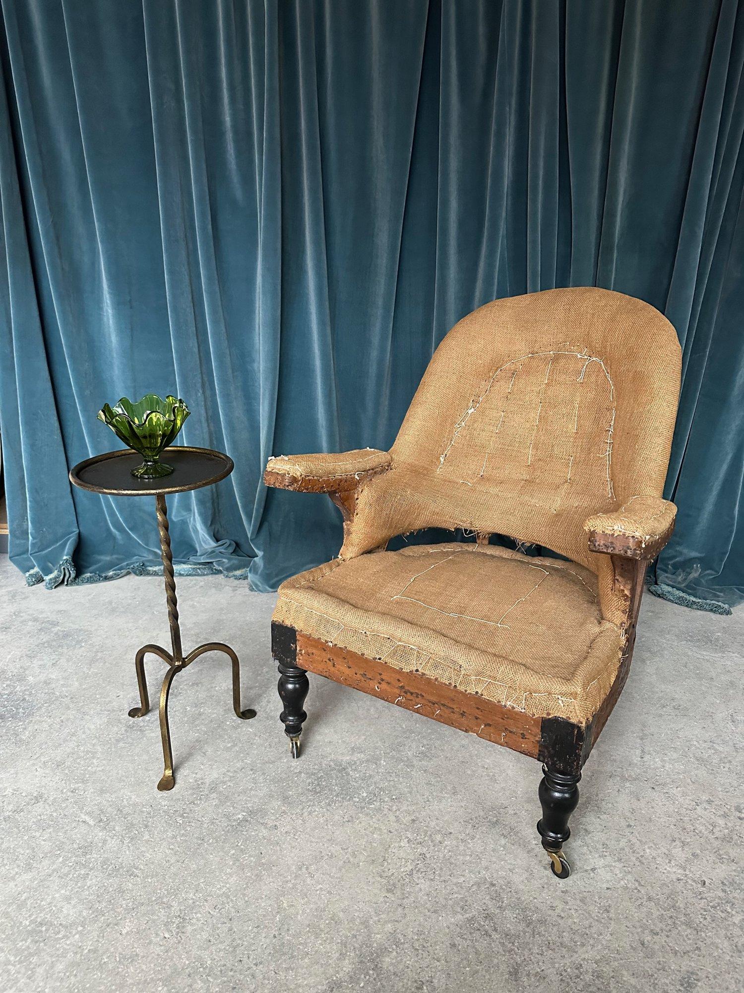 Mid-Century Modern Small Gilt Iron Drinks Table with Twisted Stem For Sale