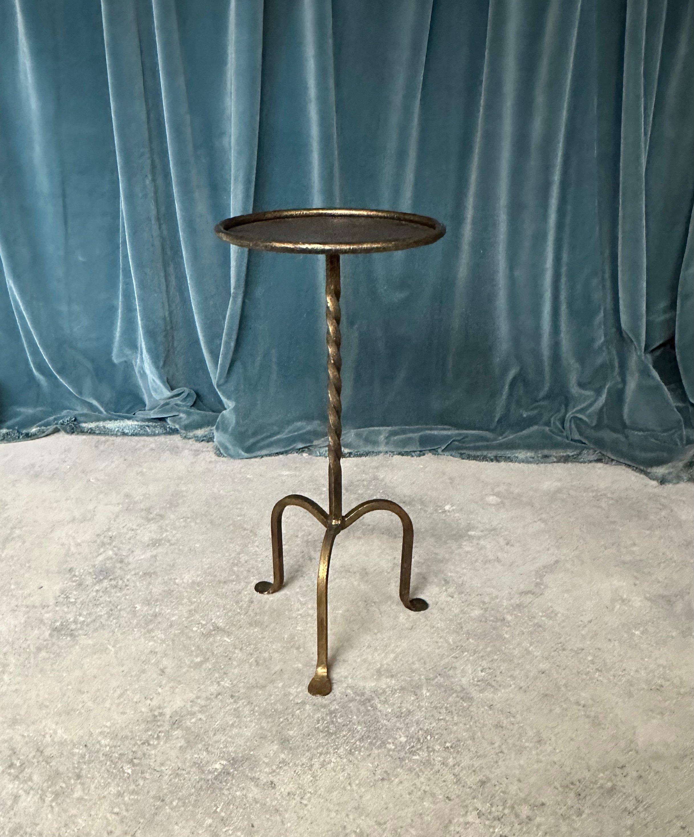 Small Gilt Iron Drinks Table with Twisted Stem In Good Condition For Sale In Buchanan, NY