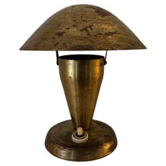 Pequeña lámpara de escritorio Bauhaus de metal dorado c.1930