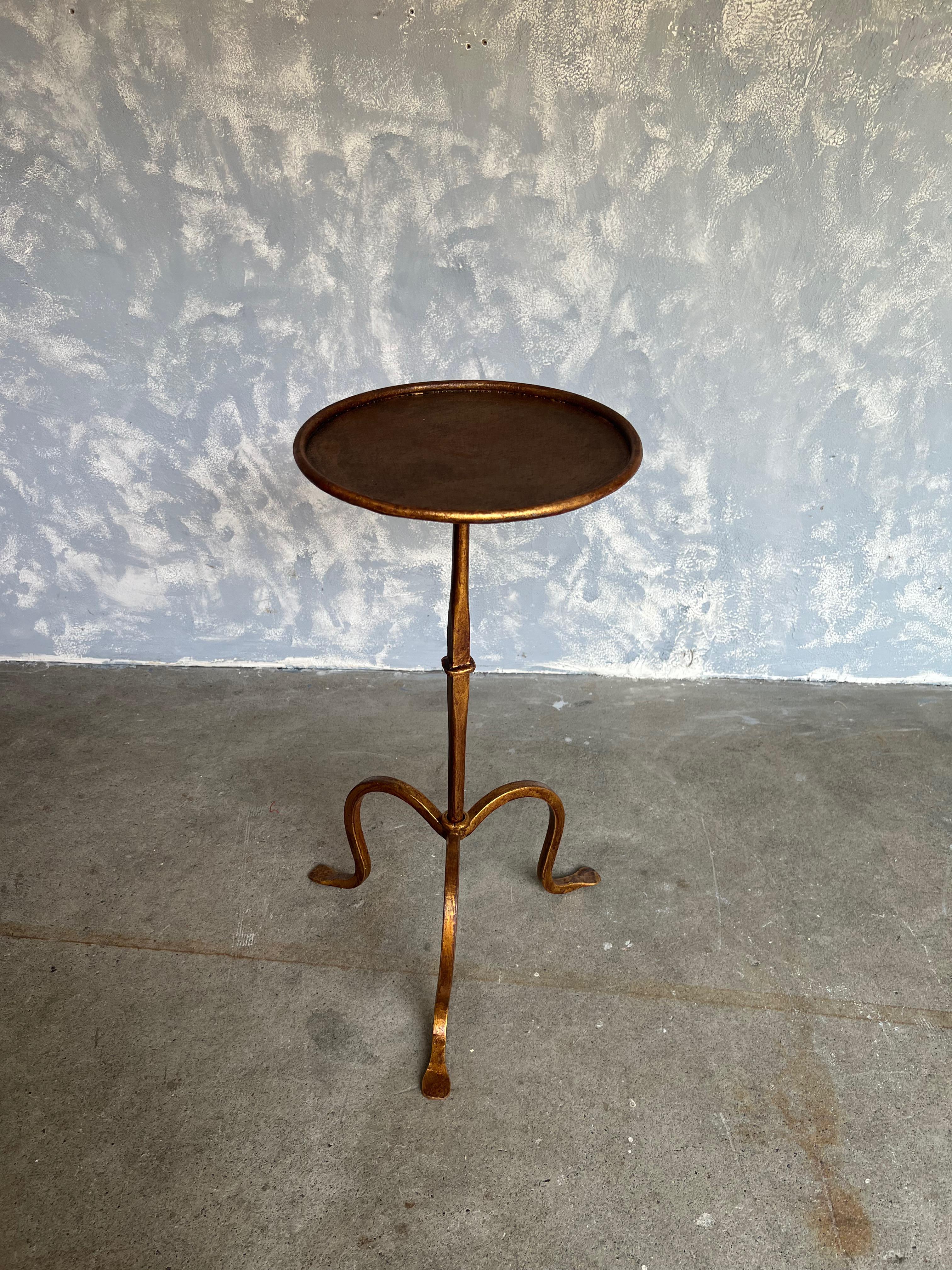 Small Gilt Metal Drinks Table on a Tripod Base In Good Condition In Buchanan, NY