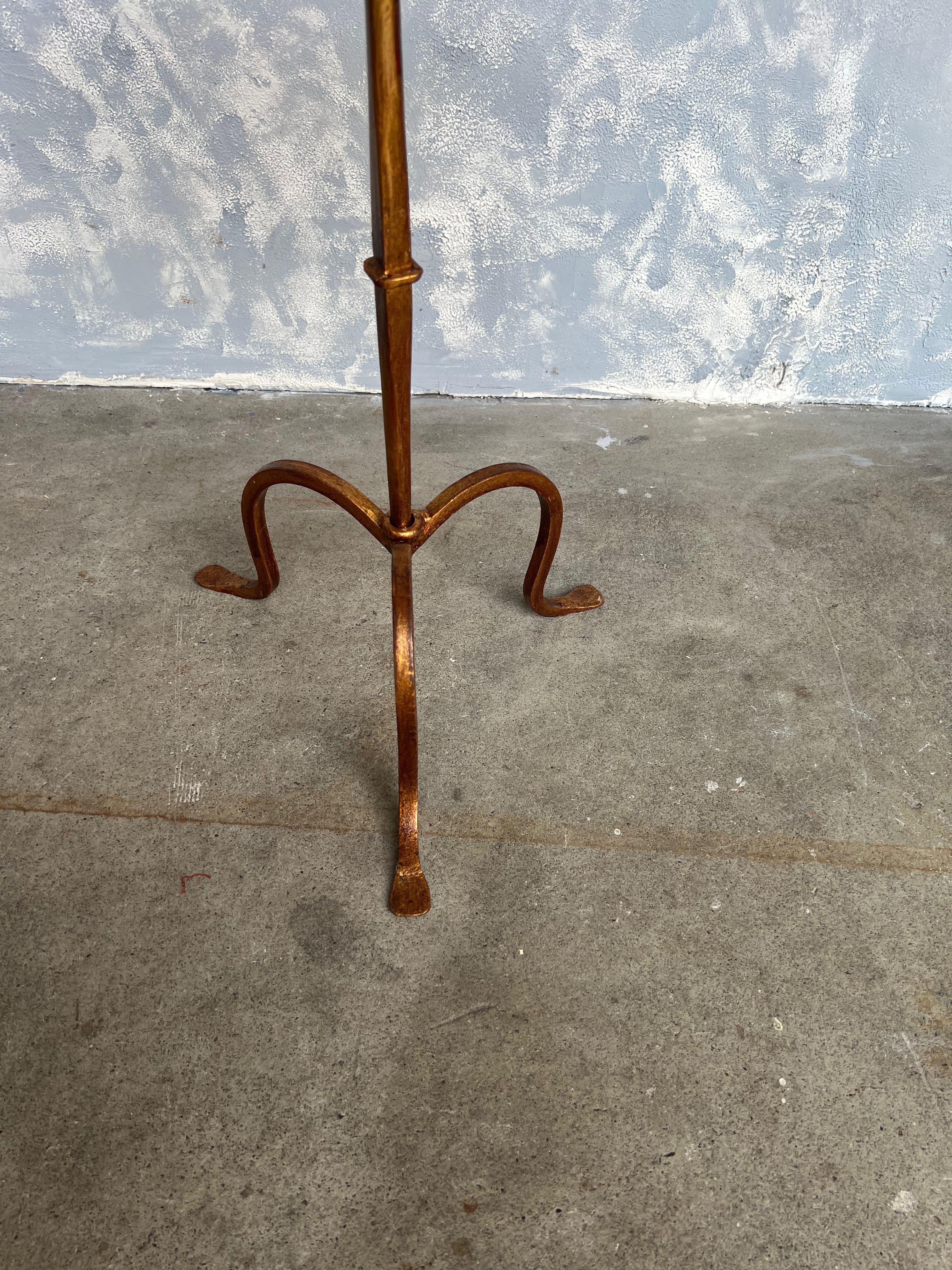 Small Gilt Metal Martini Table on a Tripod Base In Good Condition In Buchanan, NY