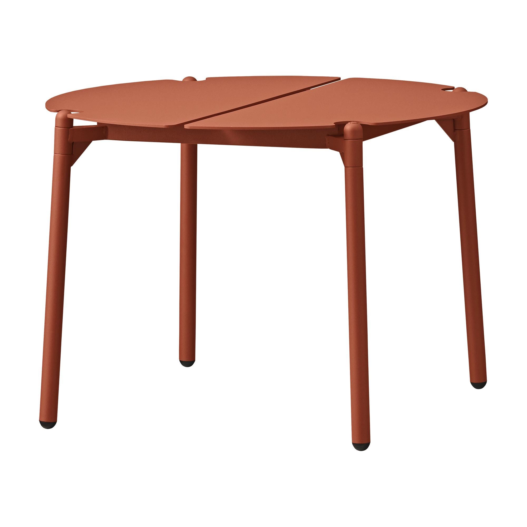 Small Ginger Bread Minimalist lounge table
Dimensions: Diameter 50 x H 35 cm 
Materials: Steel w. Matte Powder Coating & Aluminum w. Matte Powder Coating.
Available in colors: Taupe, Bordeaux, Forest, Ginger Bread, Black and, Black and Gold.