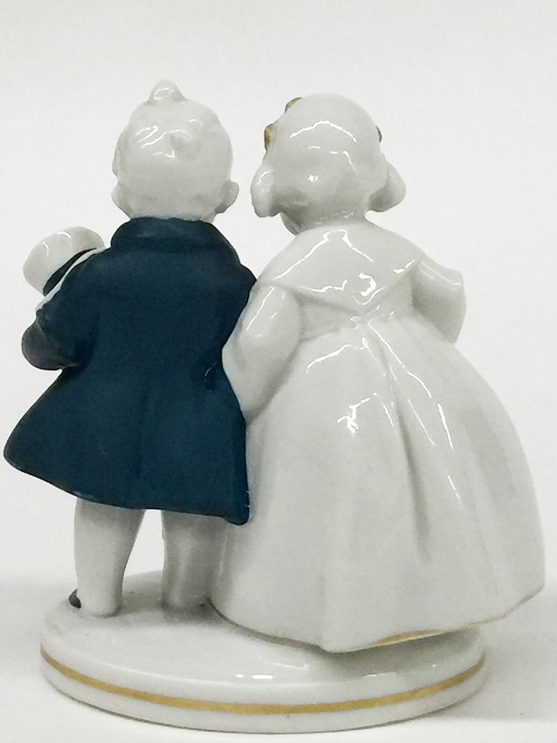Figurine en porcelaine de Katzhütte pour Hertwig & Co, 1920-1930 Bon état - En vente à Delft, NL