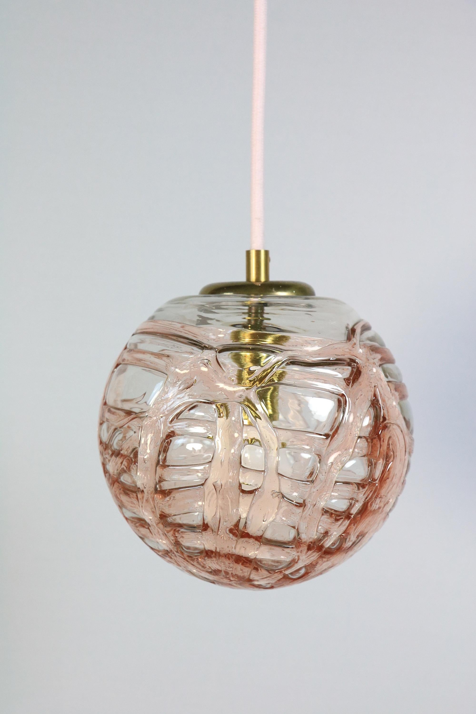 Pequeña Lámpara Colgante de Bola de Cristal de Doria, Cristal de Murano, Rosa Raro, Años 70 en venta 3