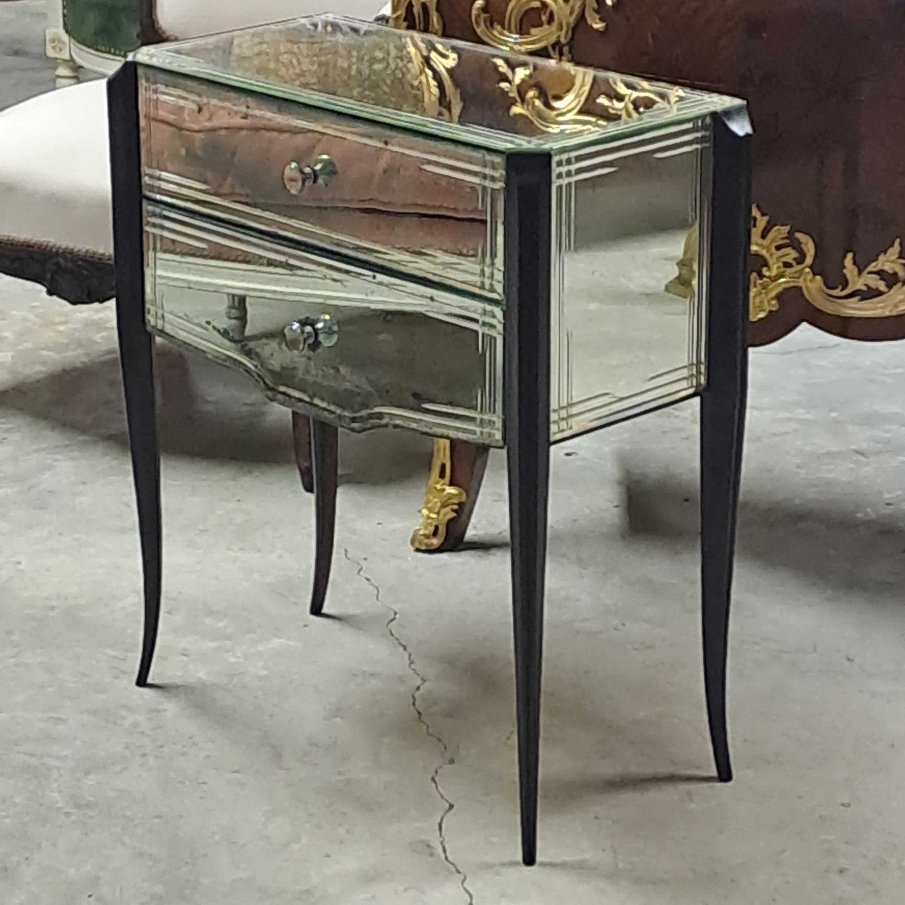 Small Glass Commode - Design From The 50s For Sale 5