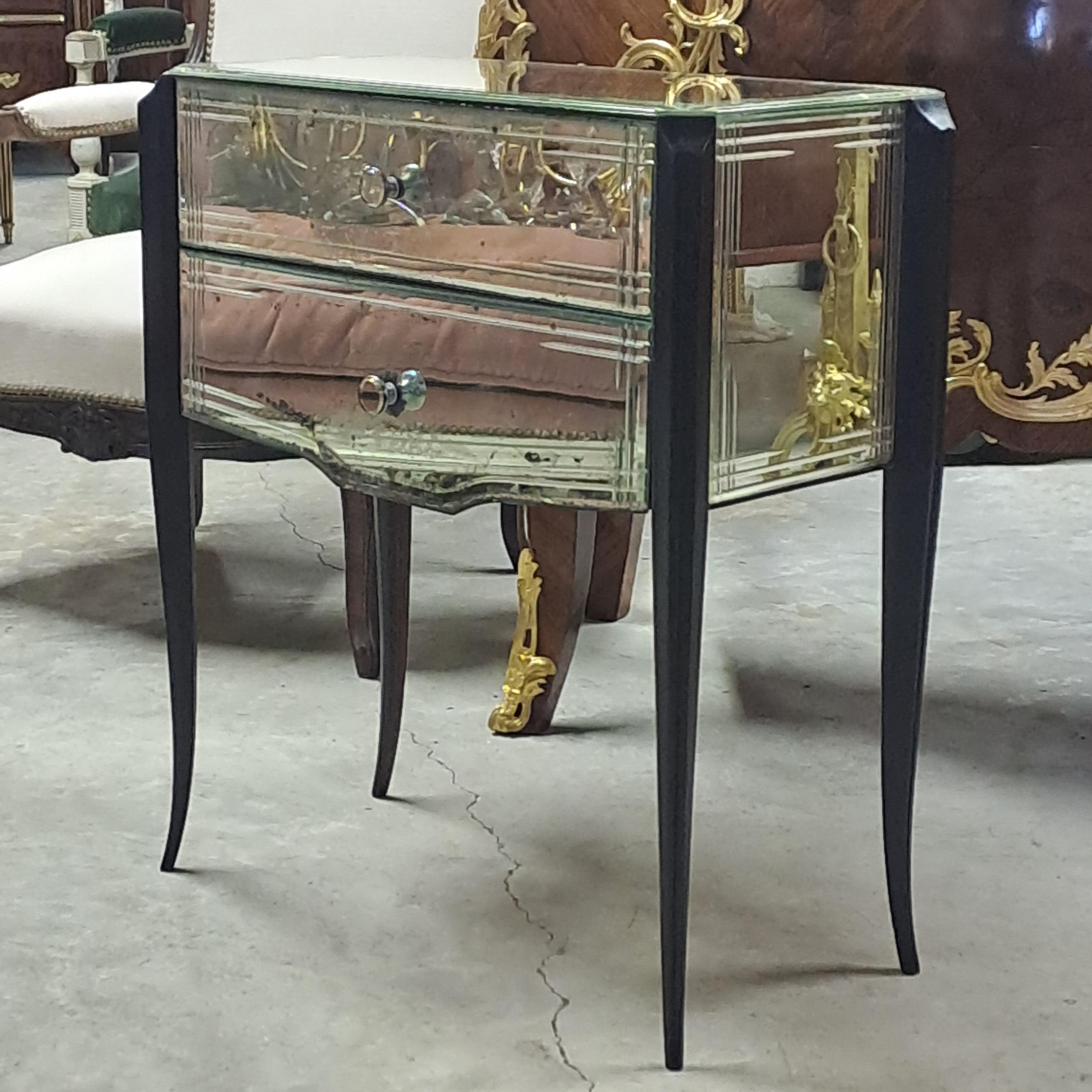 Small Glass Commode - Design From The 50s For Sale 6