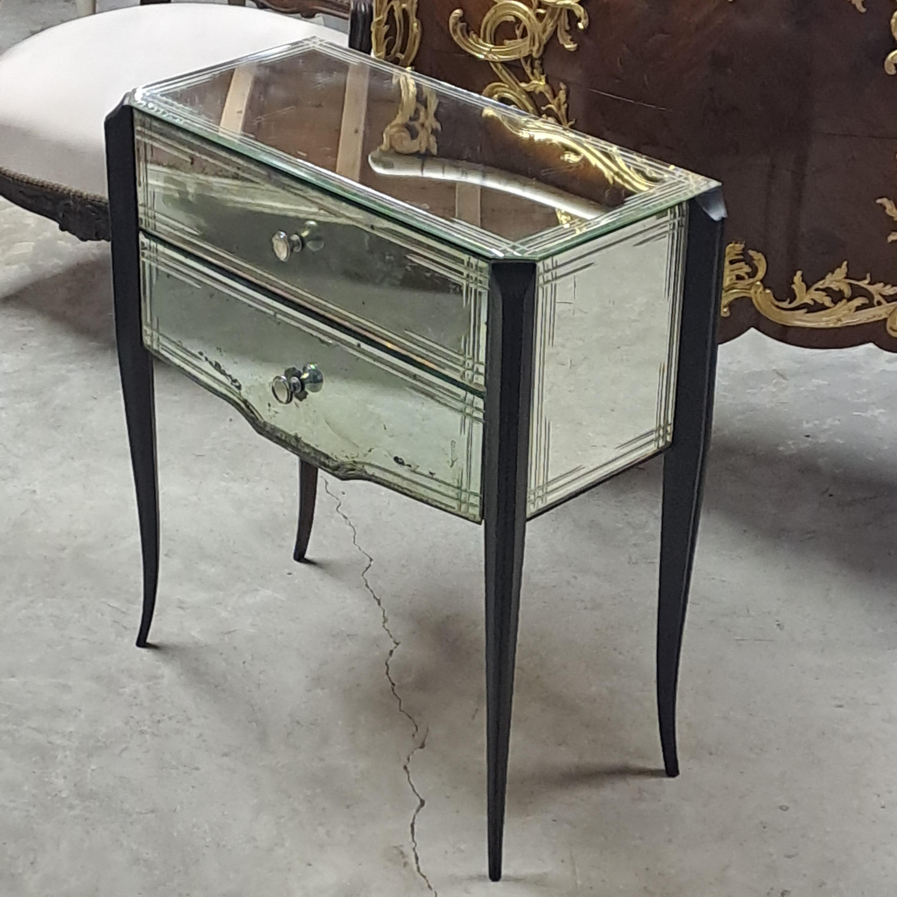 Small Glass Commode - Design From The 50s For Sale 2