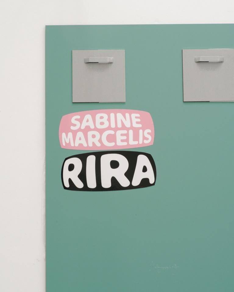 XXIe siècle et contemporain Petit miroir à glaçure en bronze avec éclaboussures jaunes de Sabine Marcelis en vente