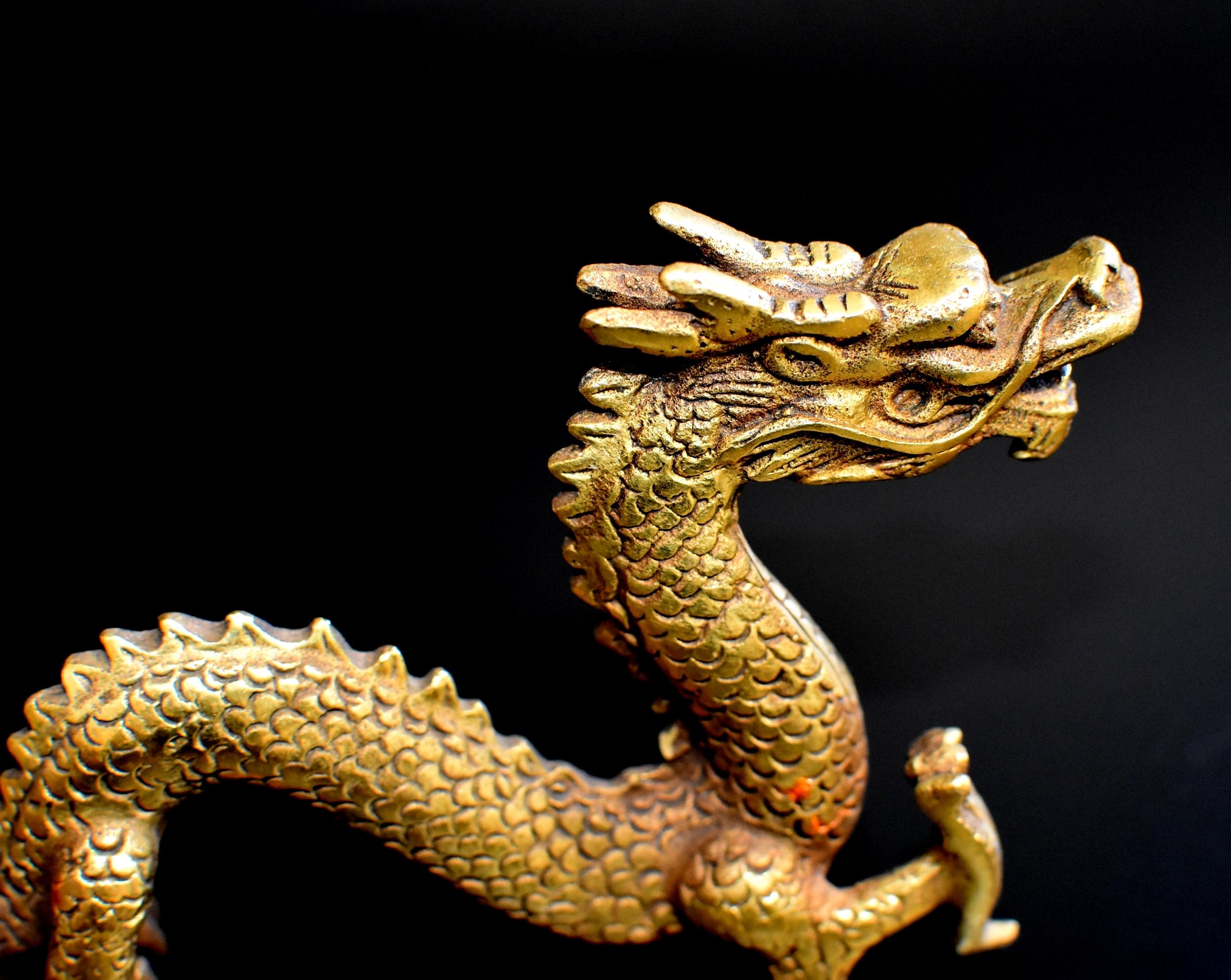 Small Gold Bronze Dragon In Good Condition In Somis, CA