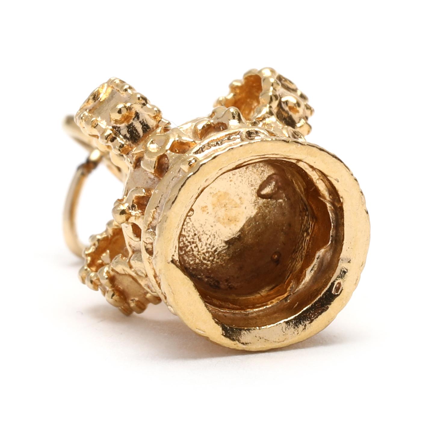 Kronenanhänger aus Gold, 14k Gelbgold, britischer Kronenanhänger im Zustand „Gut“ in McLeansville, NC