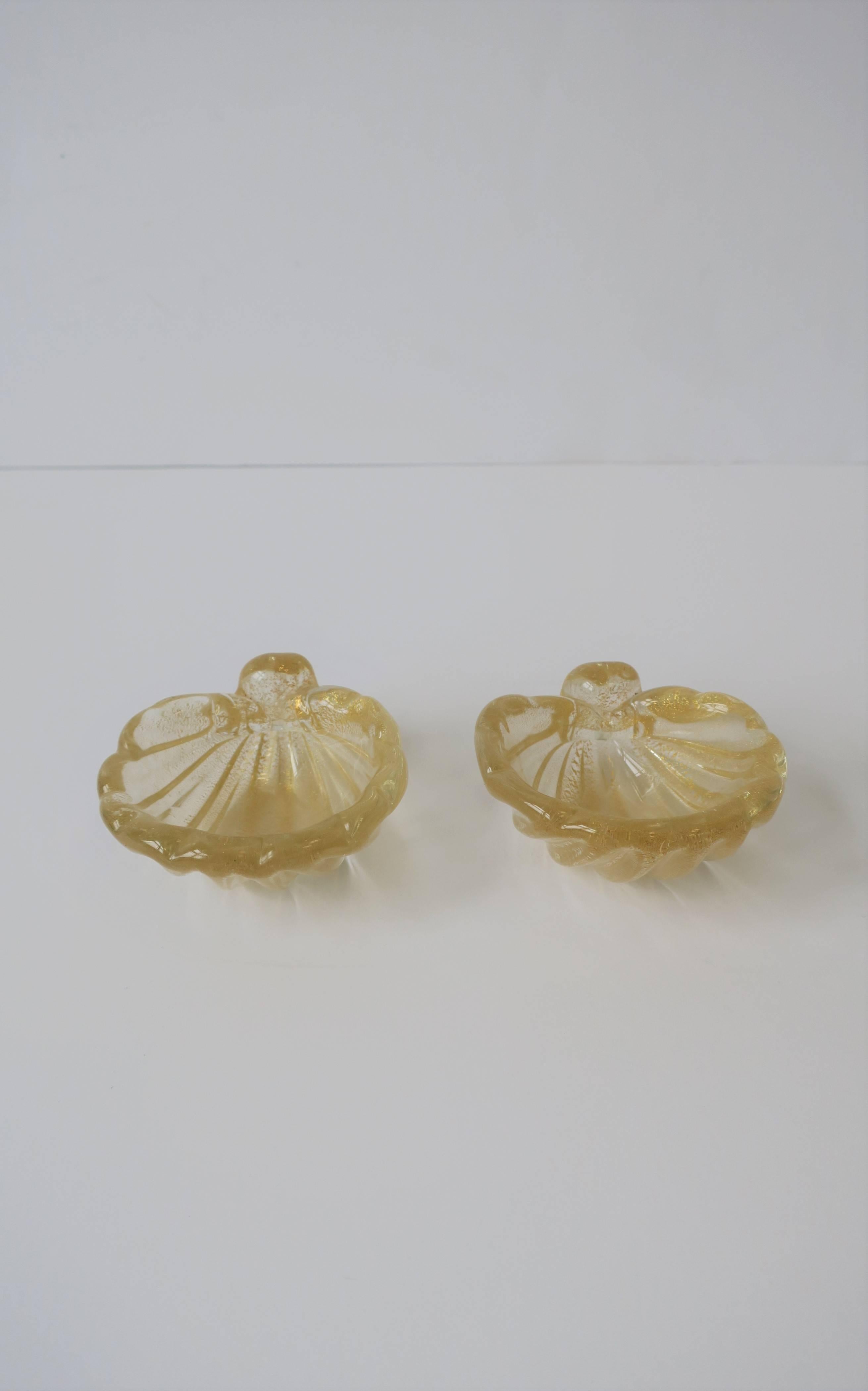 Italian Murano Gold Art Glass Seashell Form Bowl Jewelry Dish 2