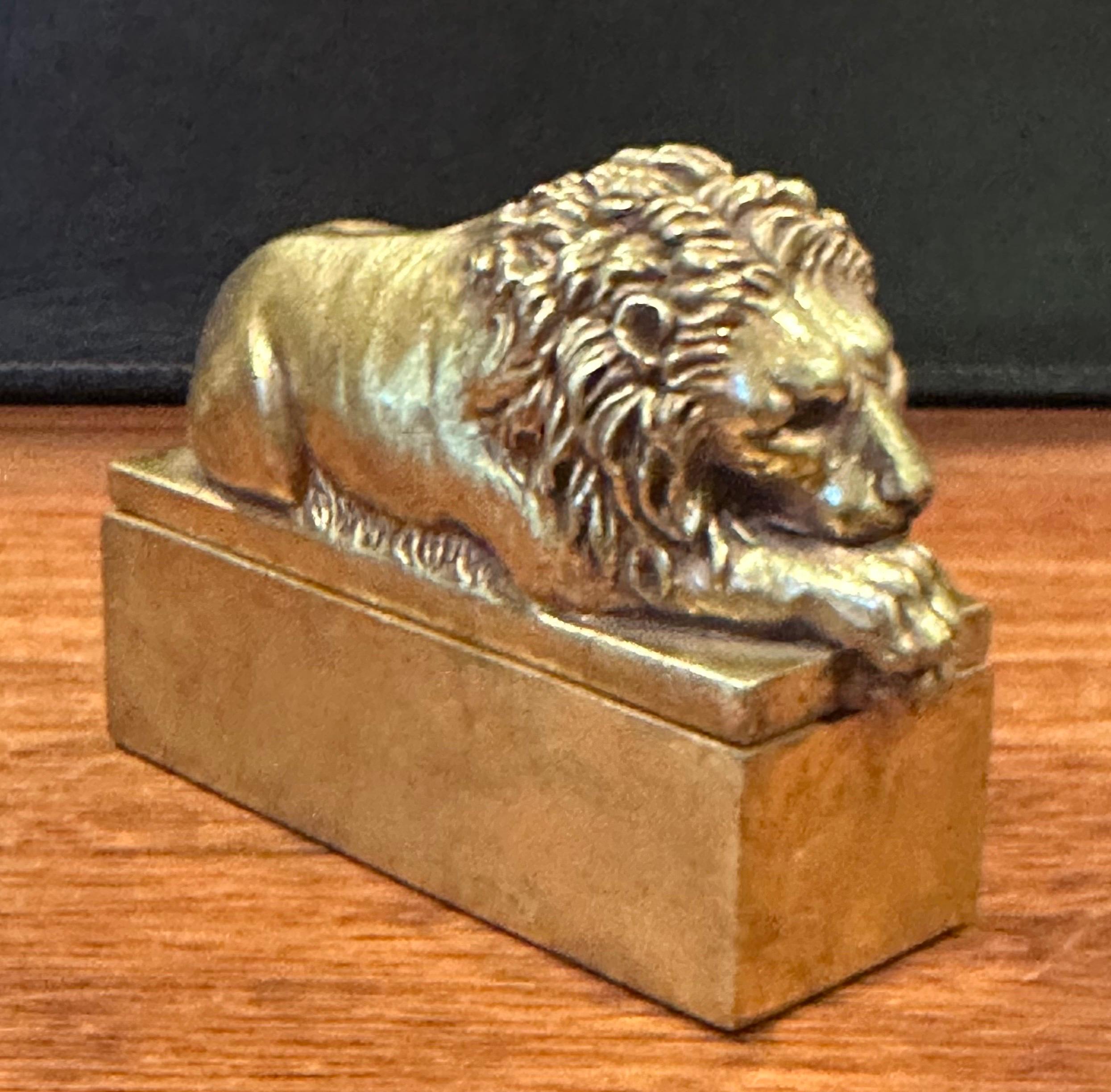 Small Gold Lion Trinket Box in the Style of by Antonio Canova In Good Condition In San Diego, CA