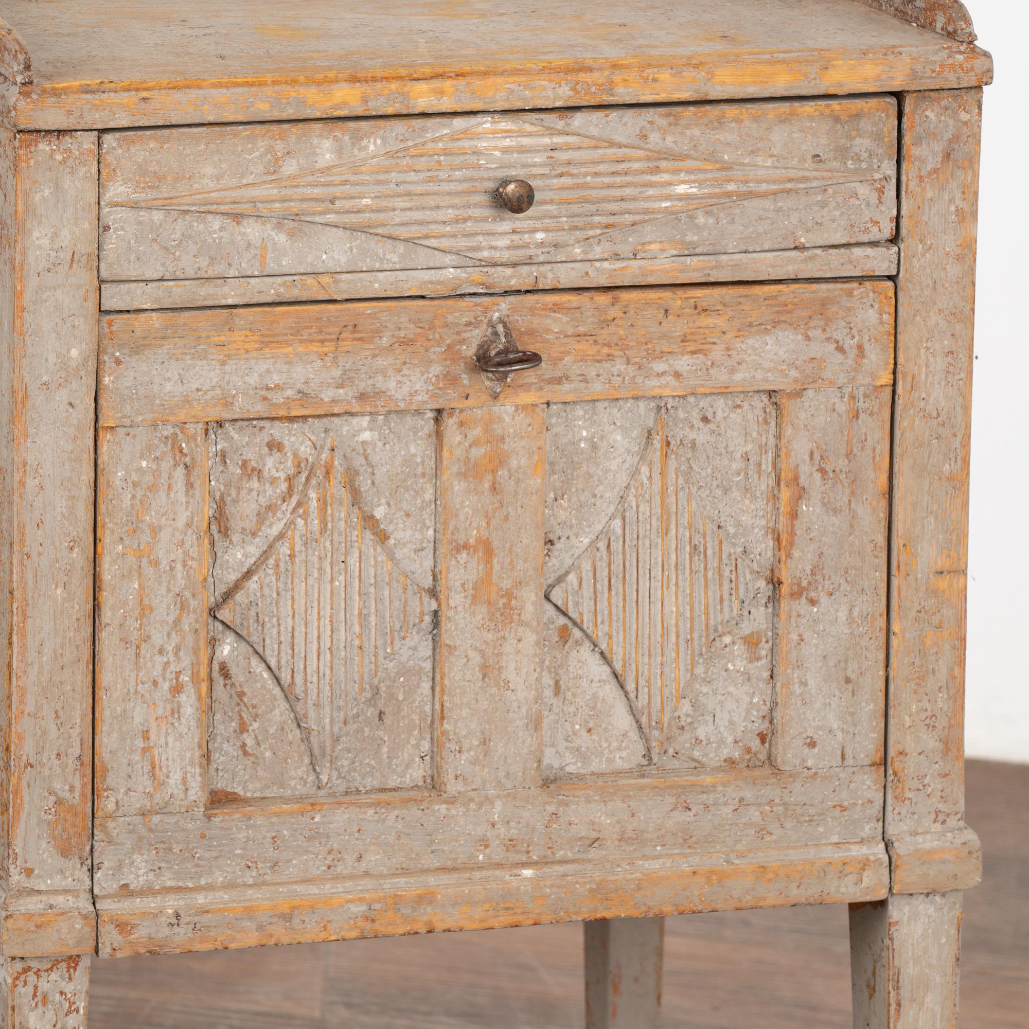 Small Gray Painted Gustavian Cabinet Nightstand, Sweden circa 1840 1