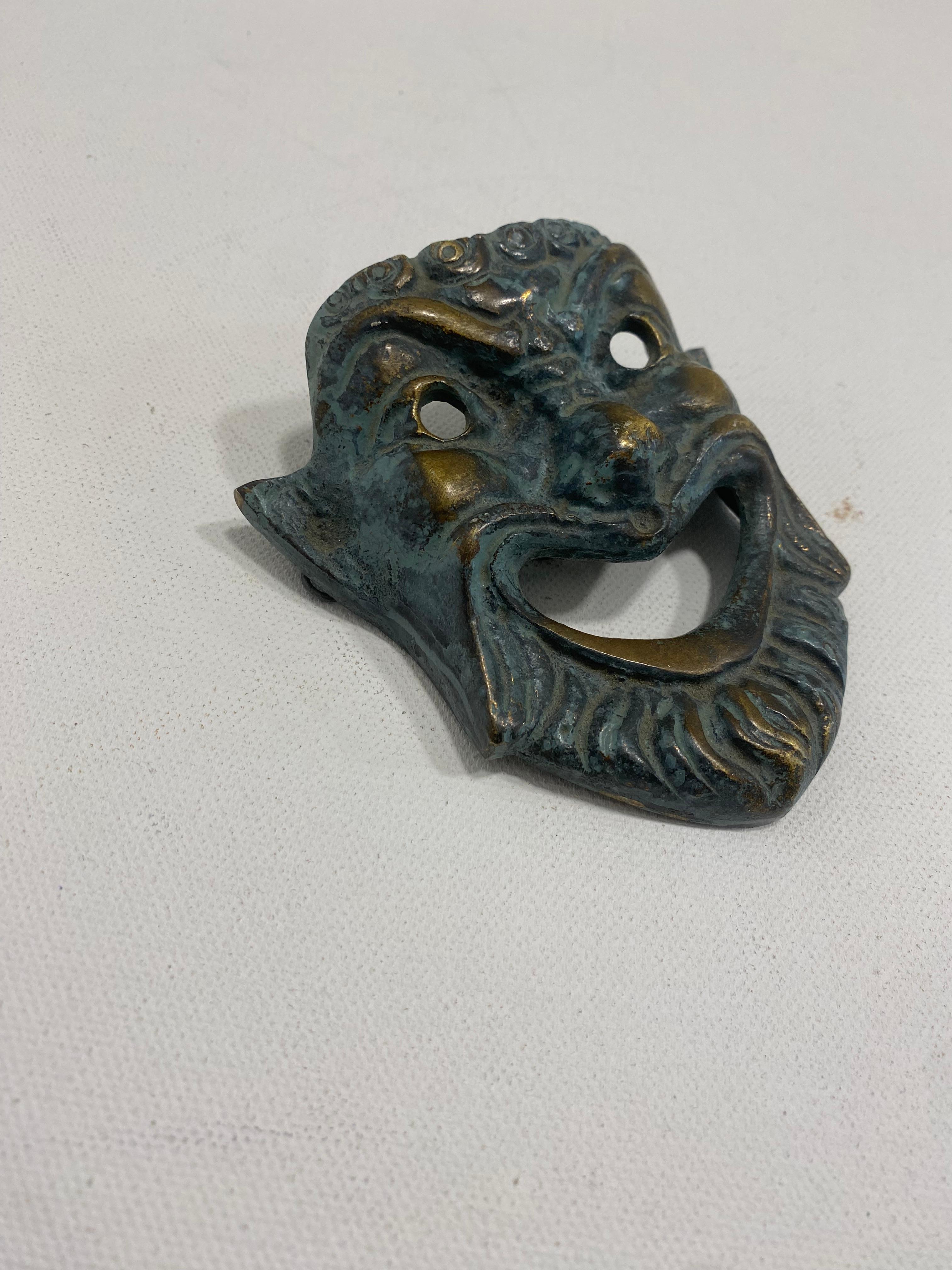 Kleine griechische Bronze Messing Theater Maske Wand hängen dekorative 1970er Vintage Art im Angebot 3