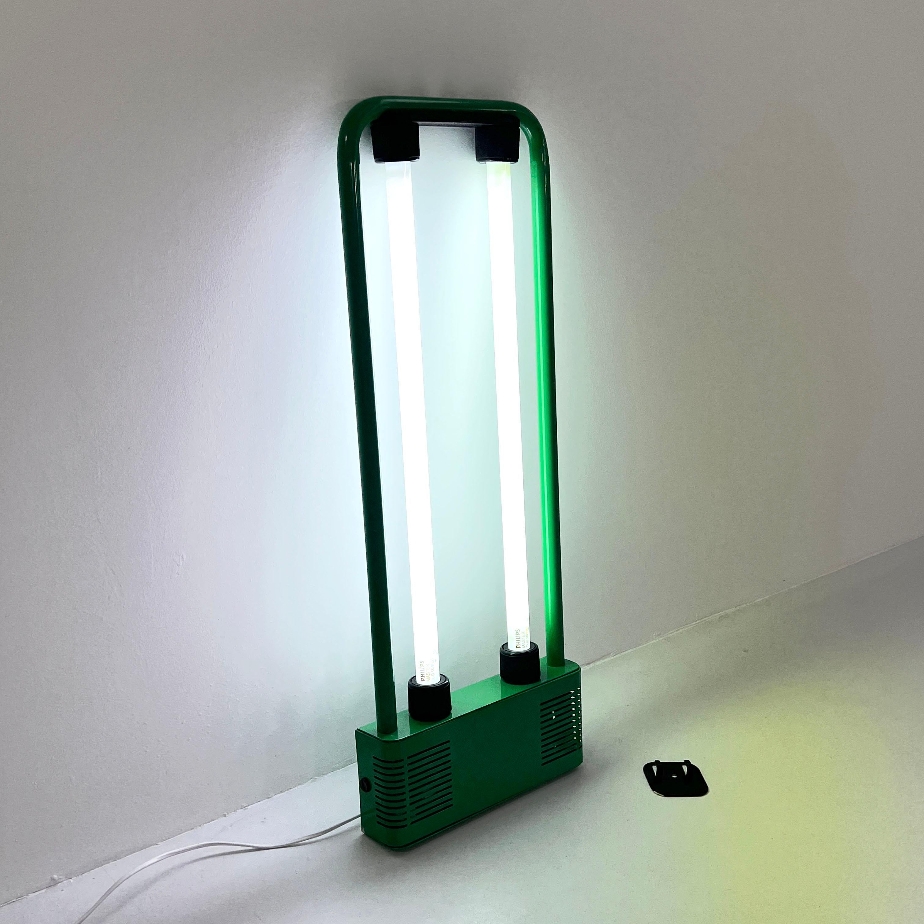 Small Green Neon Wall Light by Gian N. Gigante for Zerbetto, 1980s In Good Condition In Ixelles, Bruxelles