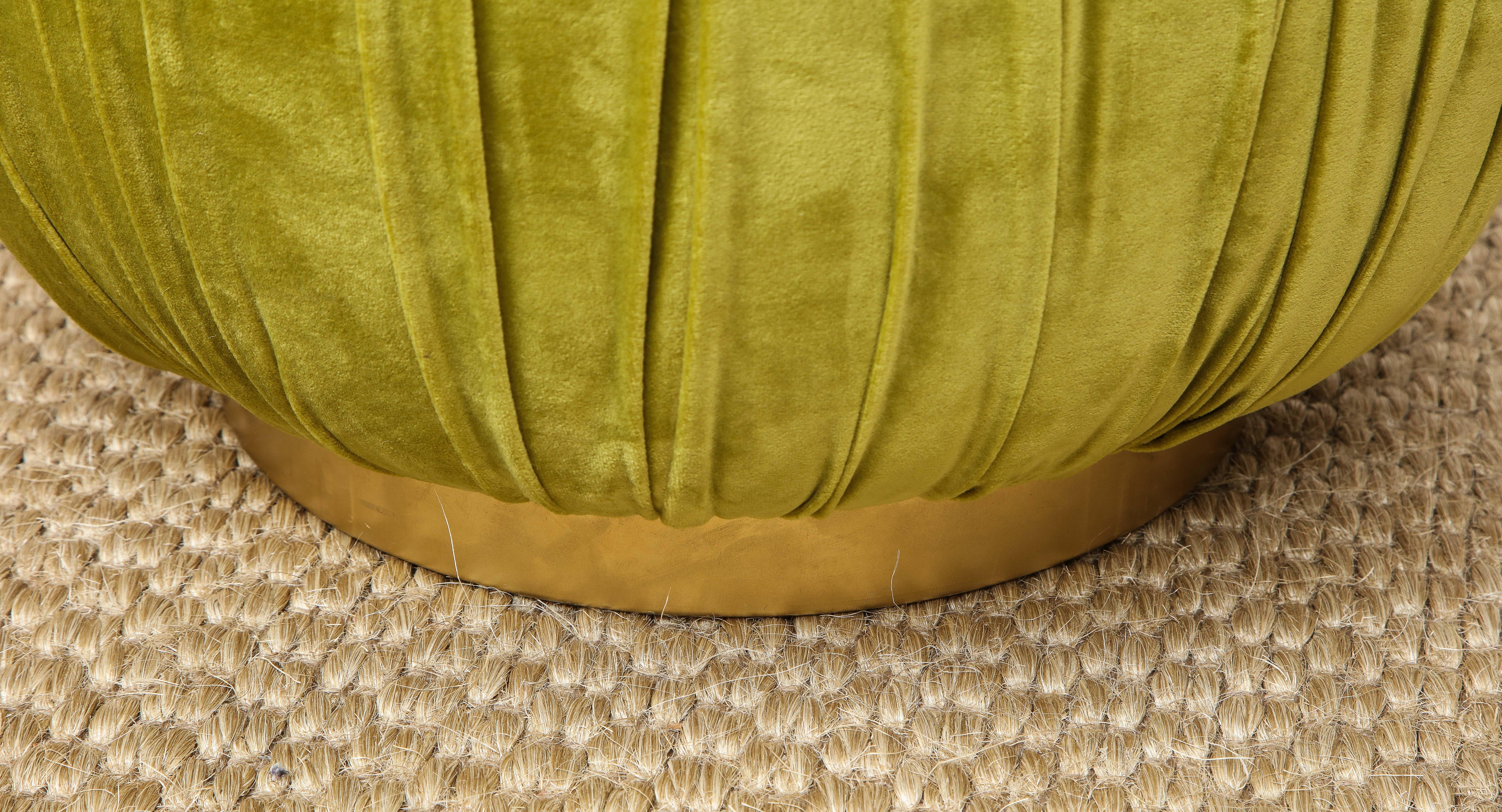 Small Green Pouf In Good Condition In New York, NY