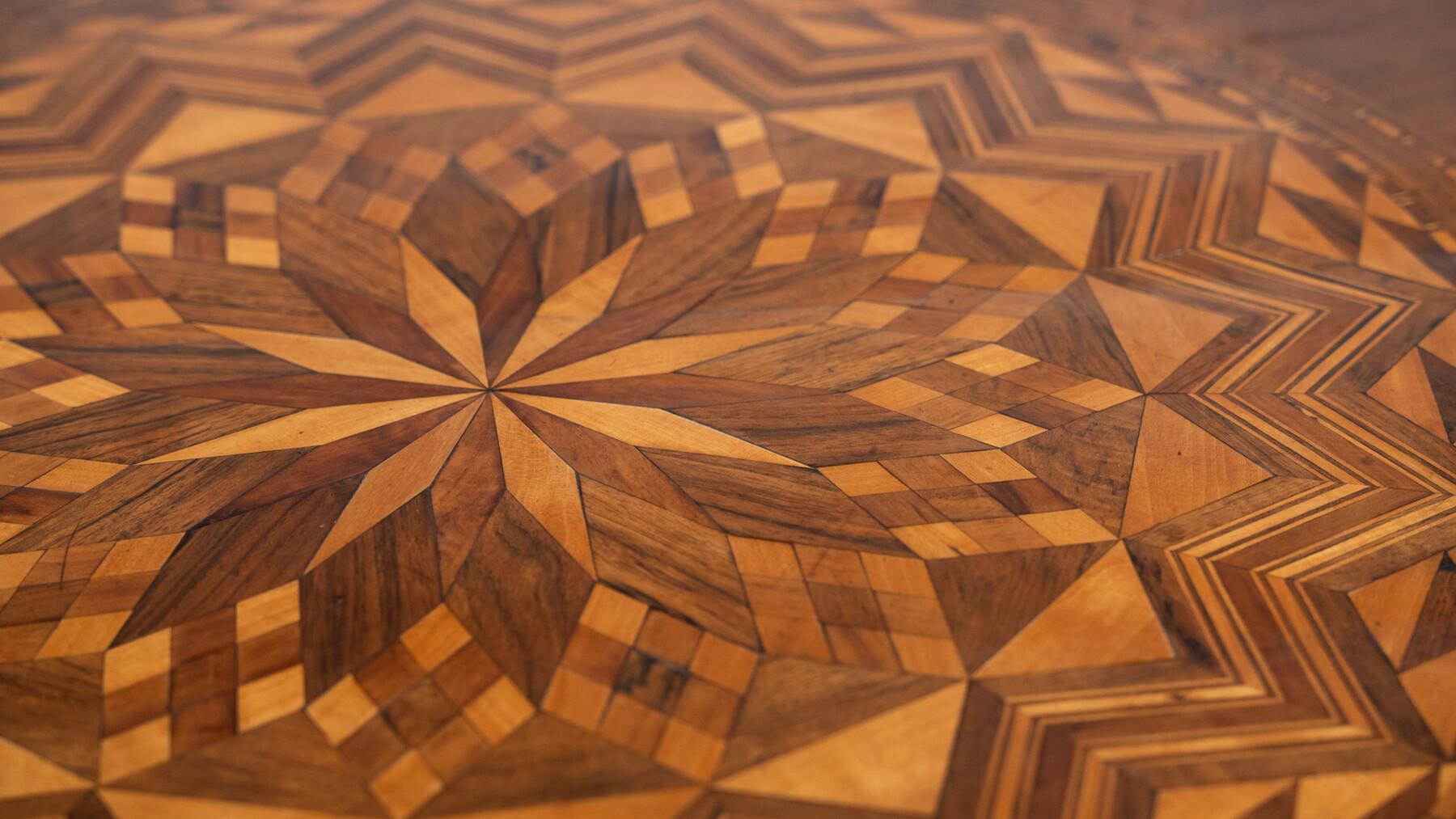 XIXe siècle Petite table de Gueridon, Italie, 19e en vente