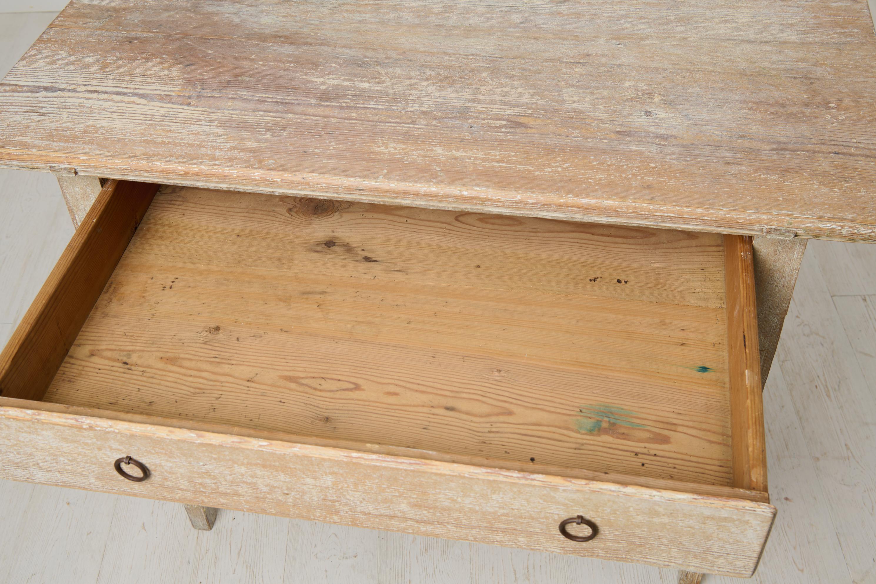 Small Gustavian Antique Country House Side Table from Northern Sweden For Sale 3